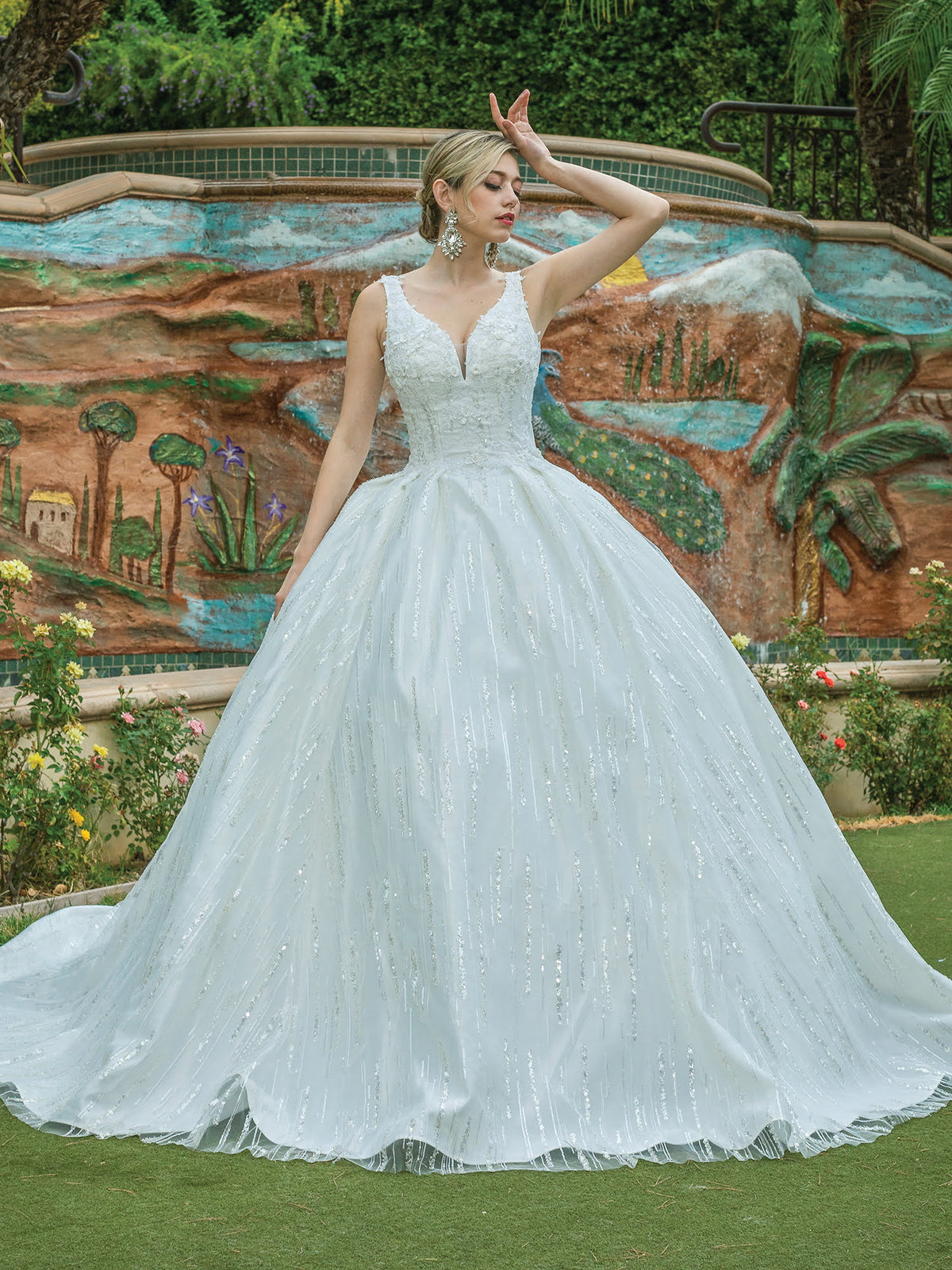 Dancing Queen 0177 wedding dress in off white, front view
