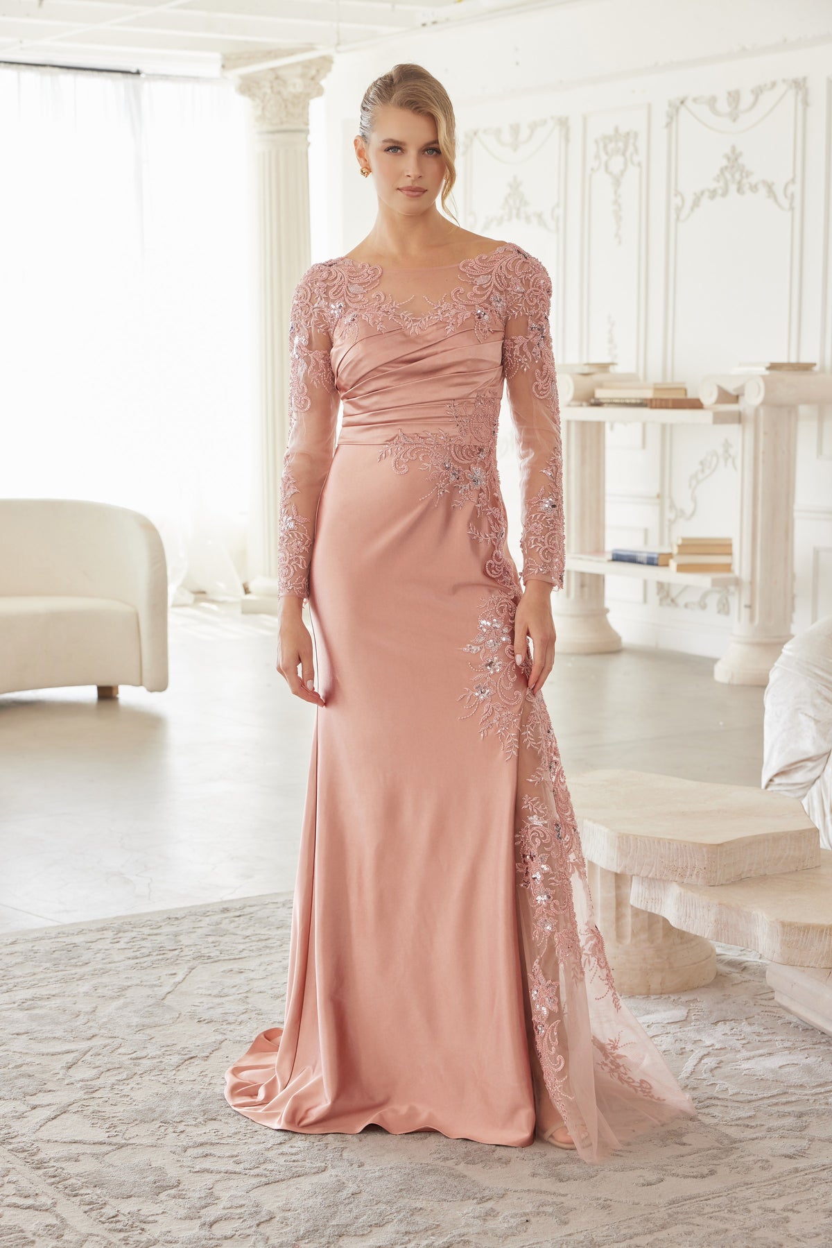 Adriana evening dress in Rose