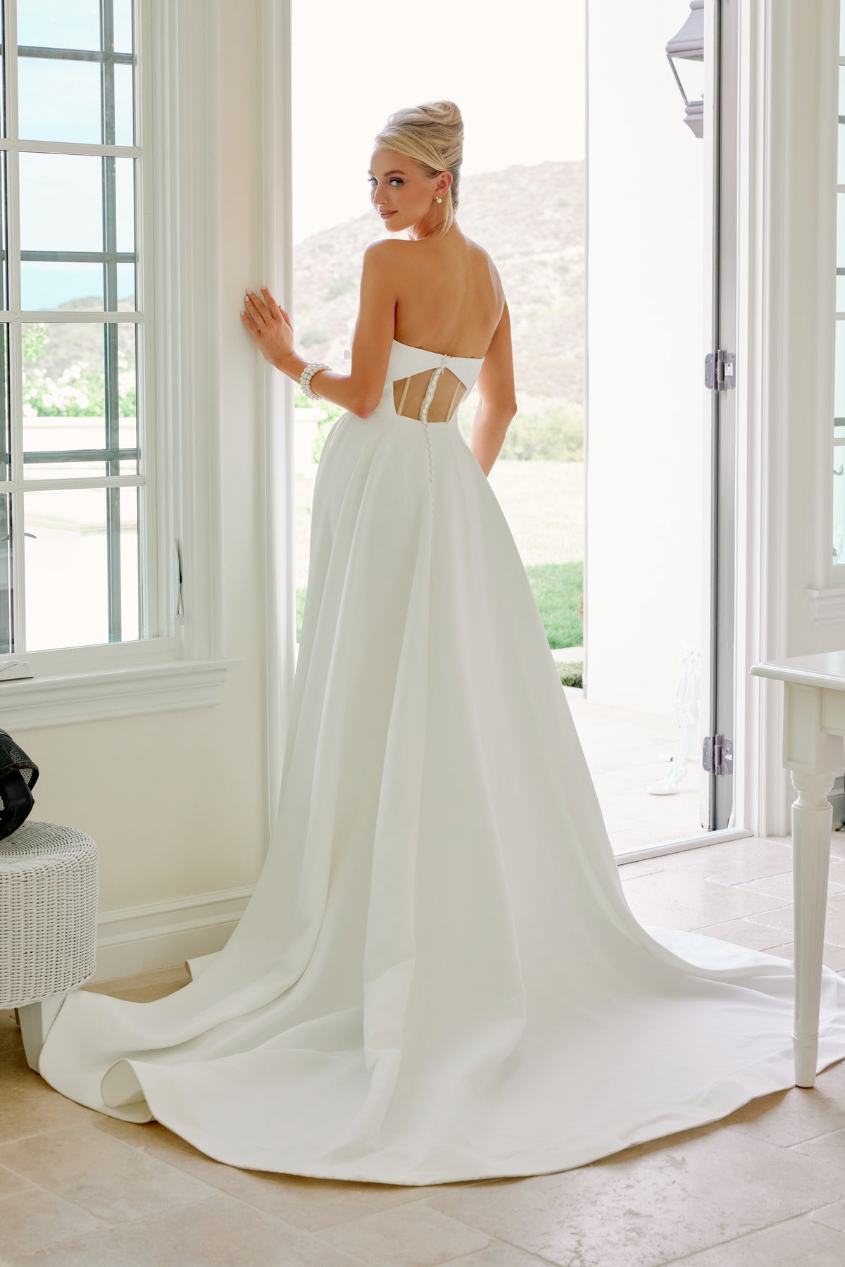 Caterina wedding dress in Ivory