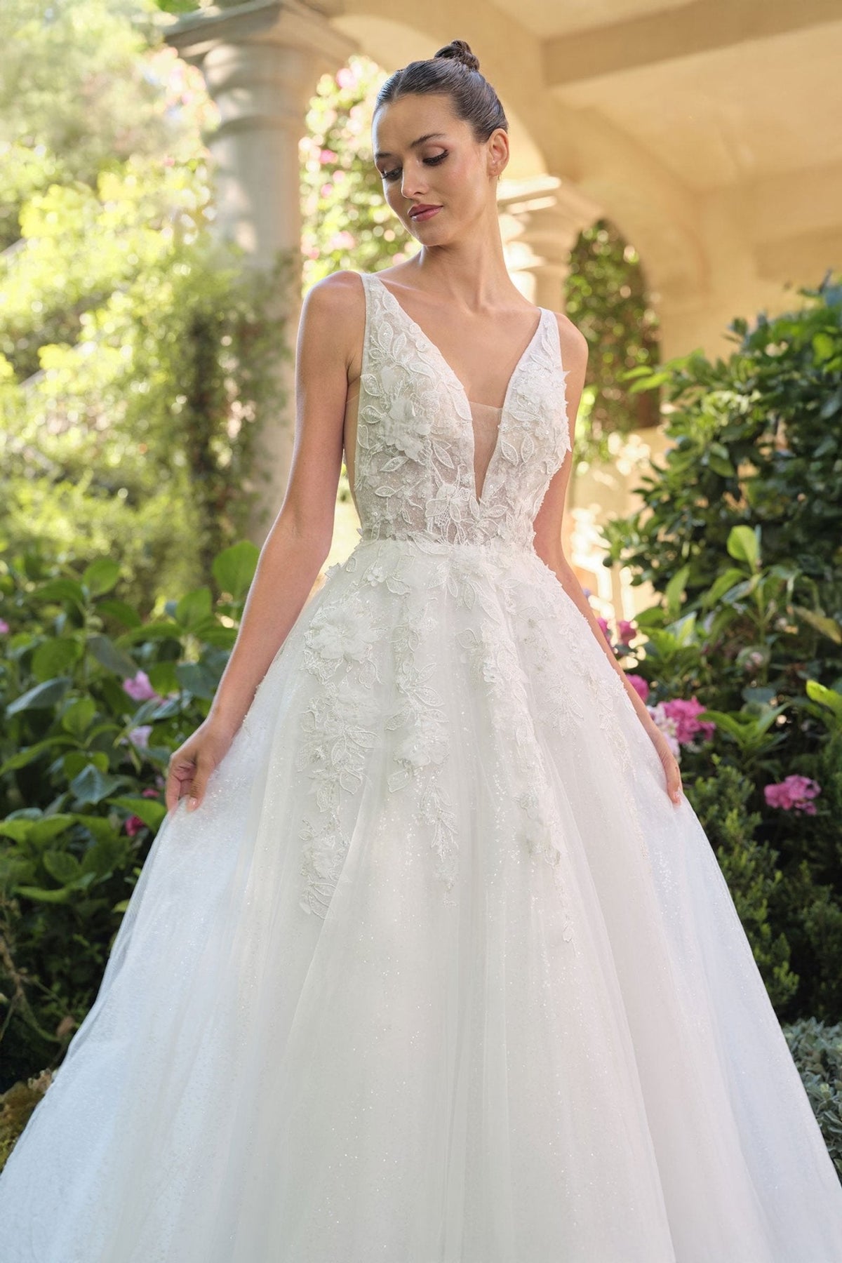 Eseld wedding dress in Off White, view 2