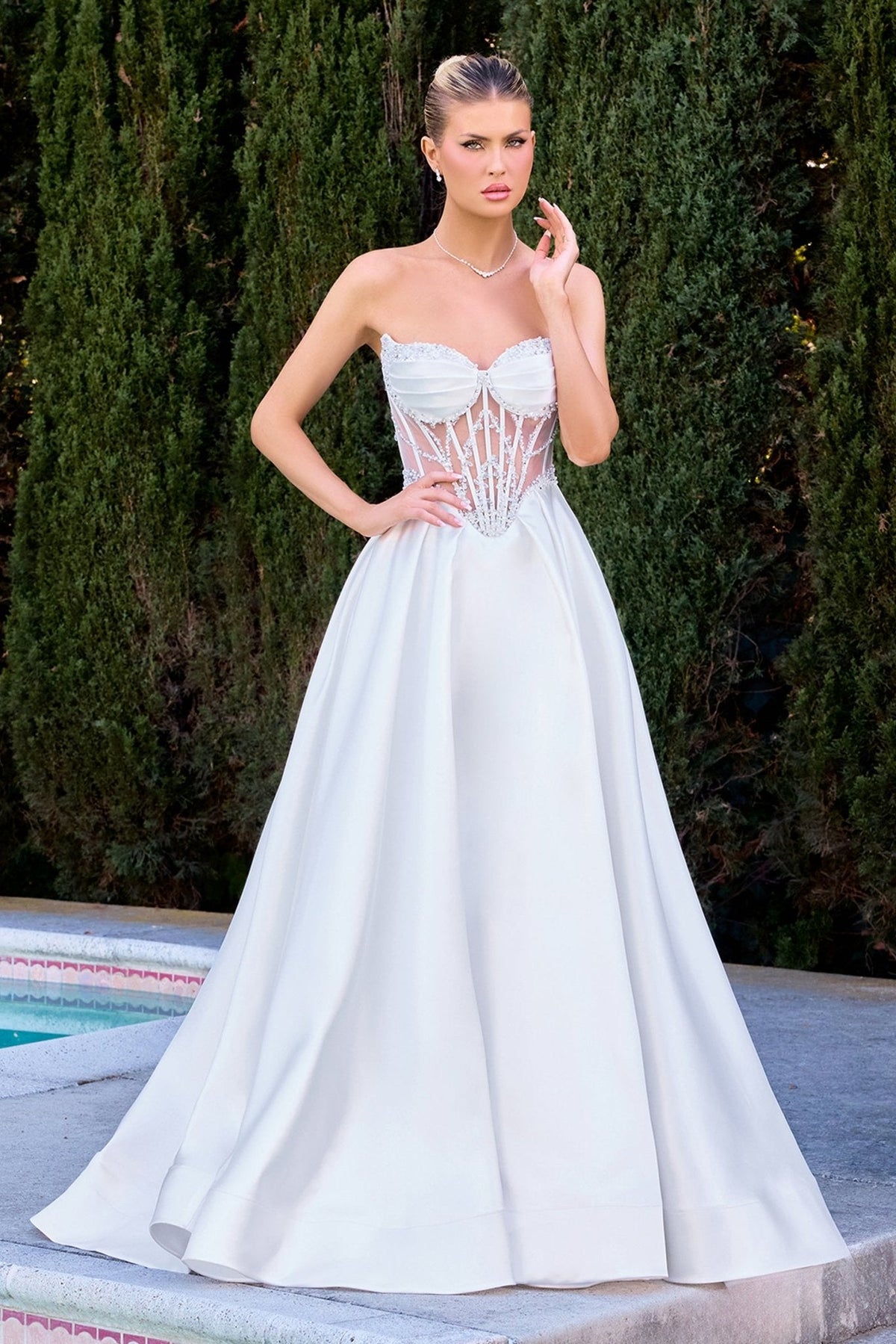 Lunet Bridal dress in Off White