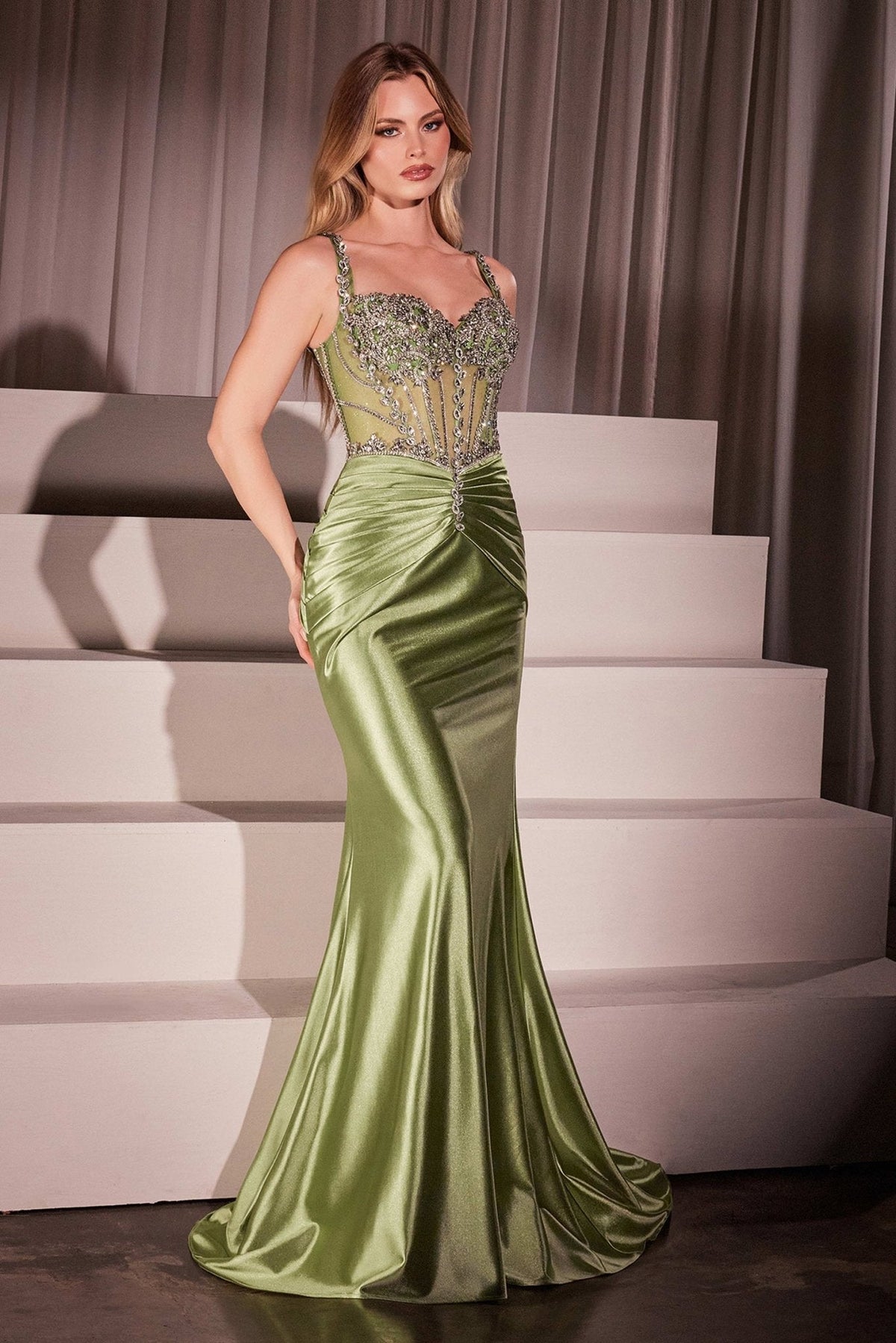 Nefertiti dress in Greenery