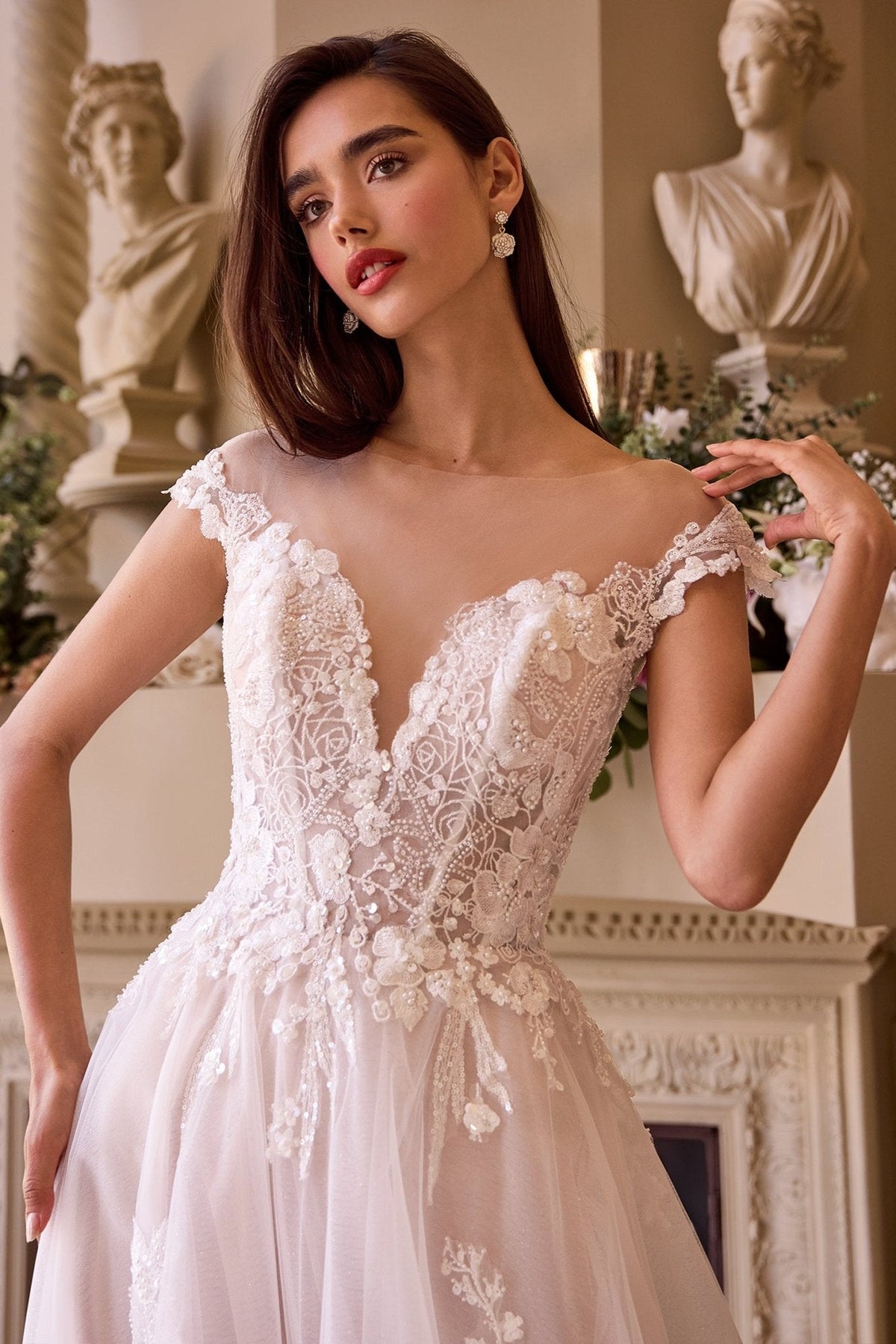 Nia wedding dress in Off White-Nude, view 2