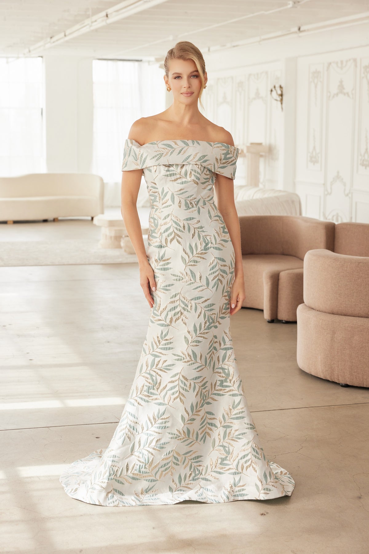 Oriane evening dress in Champagne