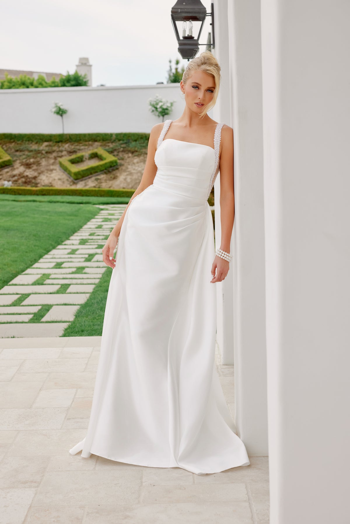 Ottoline wedding dress in White