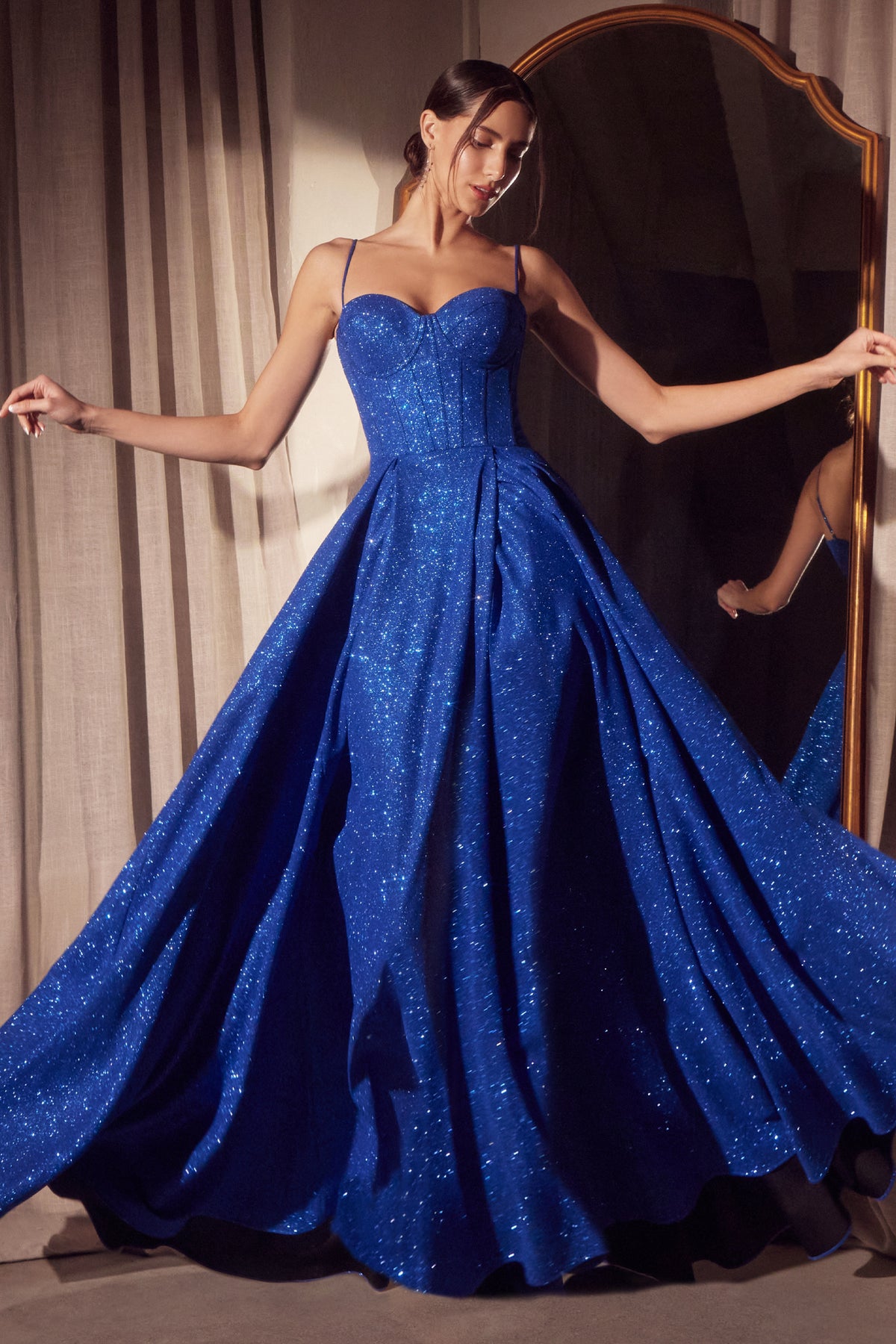 06T7 gown in Royal