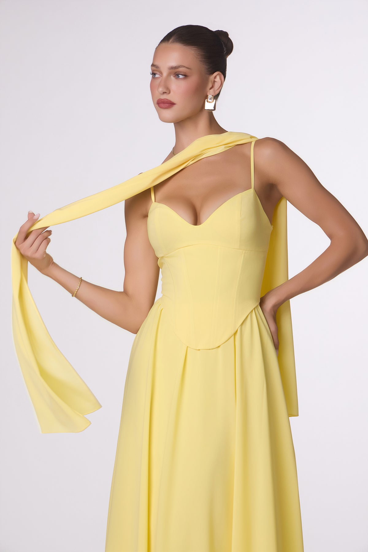 11T7 gown in Lt Yellow
