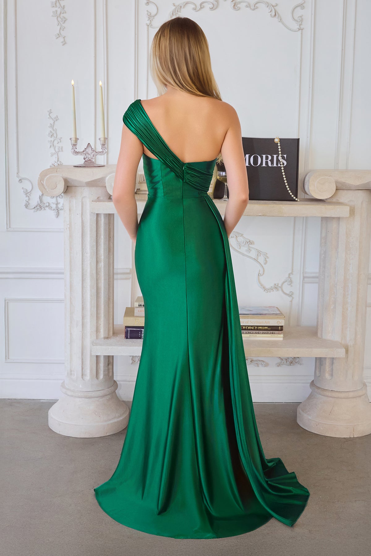 17T8 gown in Emerald