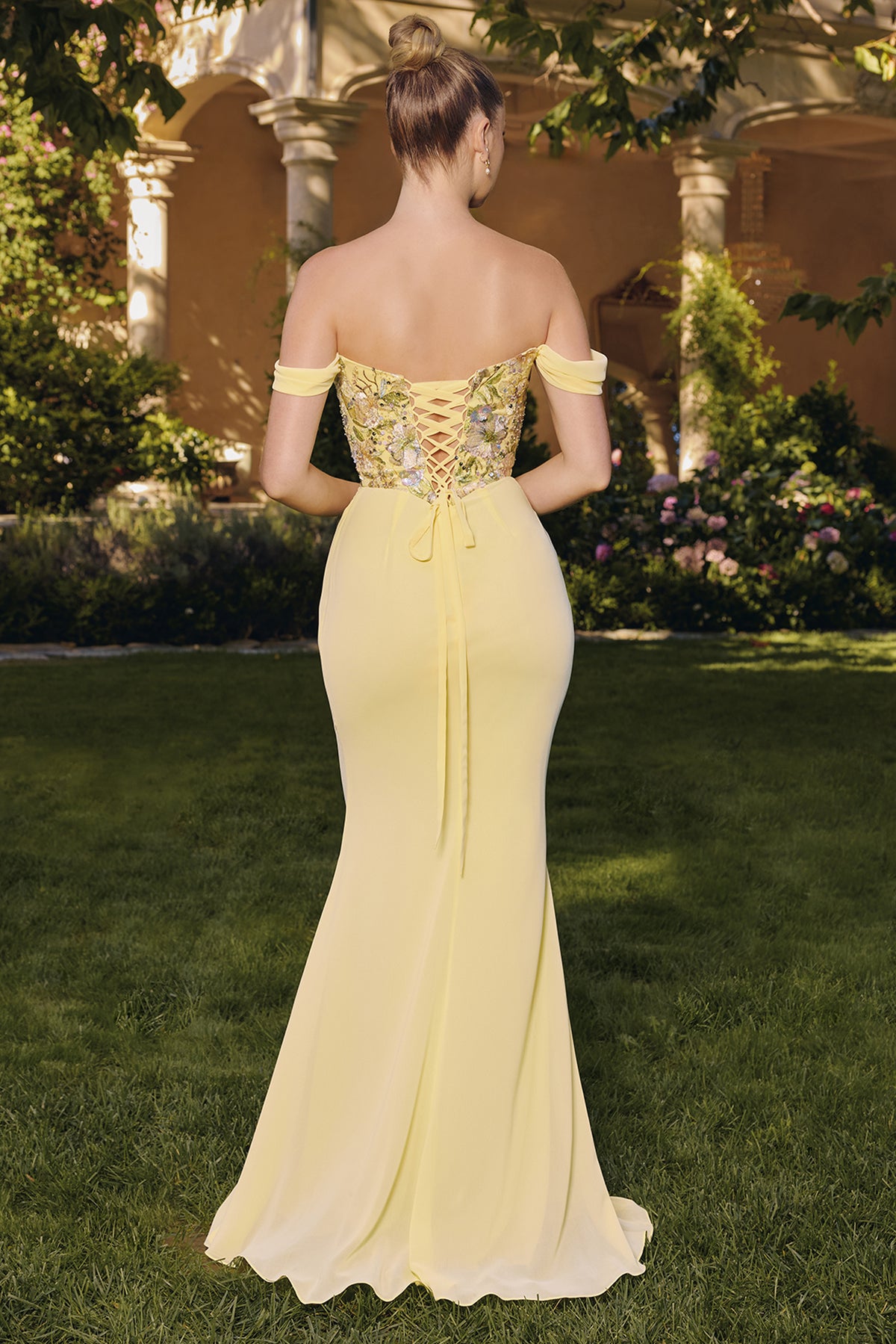 21T7 gown in Lt Yellow