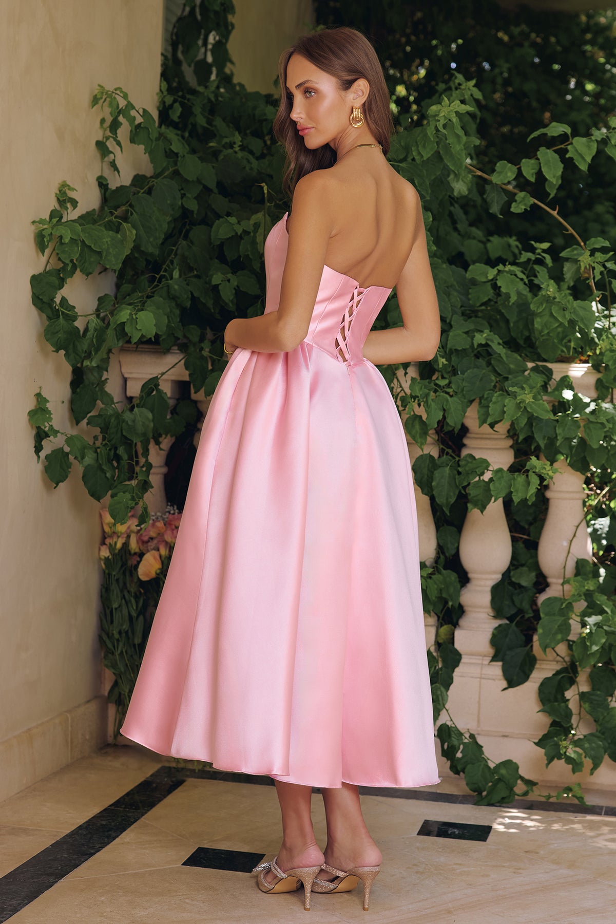 22T8 gown in Rose Pink