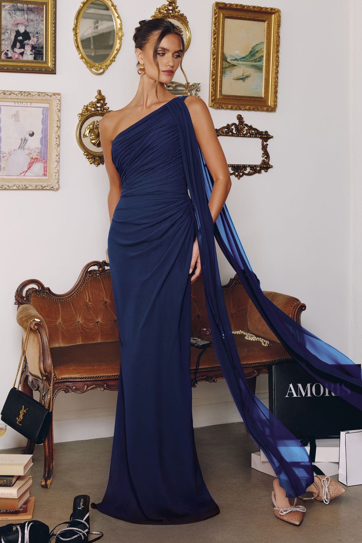 30T7 gown in Navy