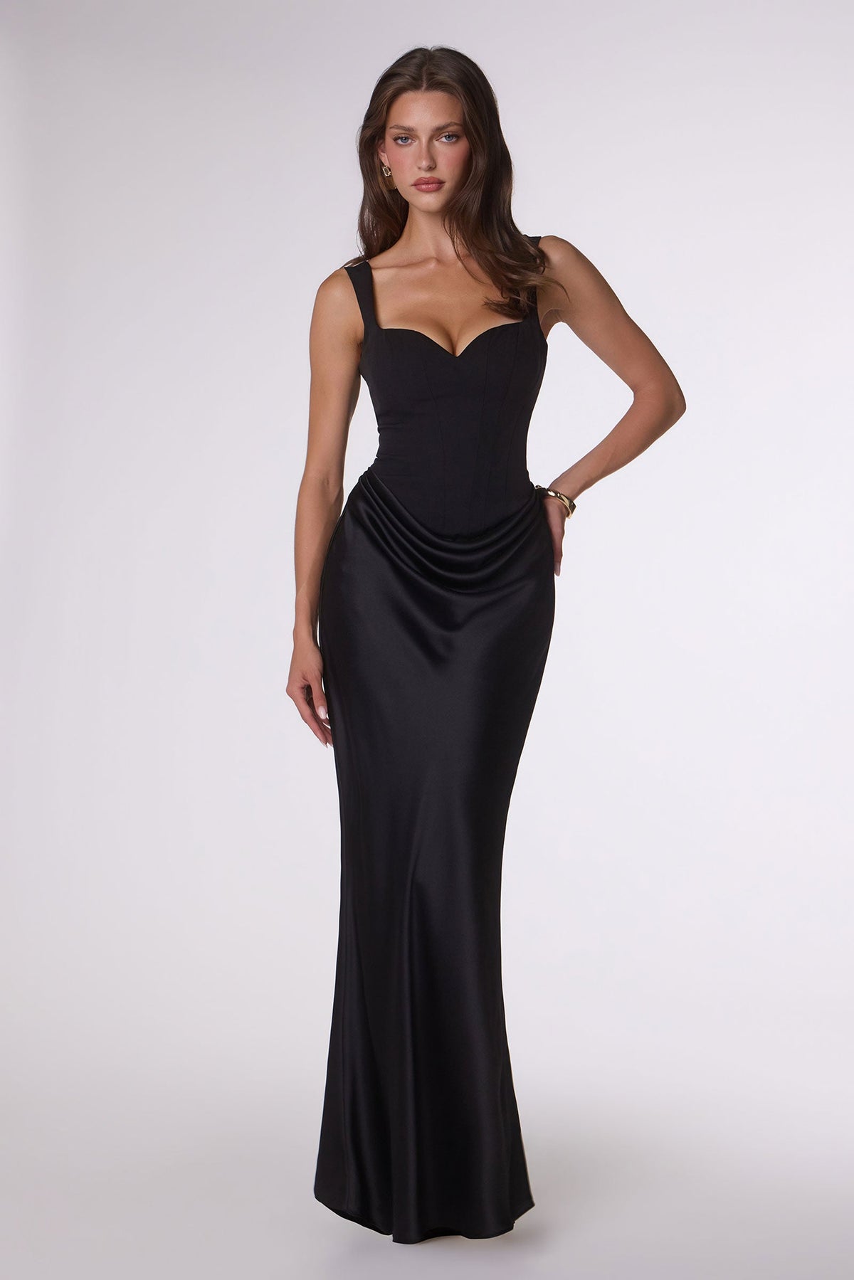 42T7 dress in Black