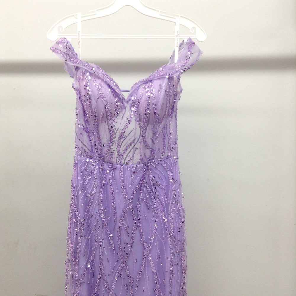 Dancing Queen 4370 prom dress in lilac, additional view