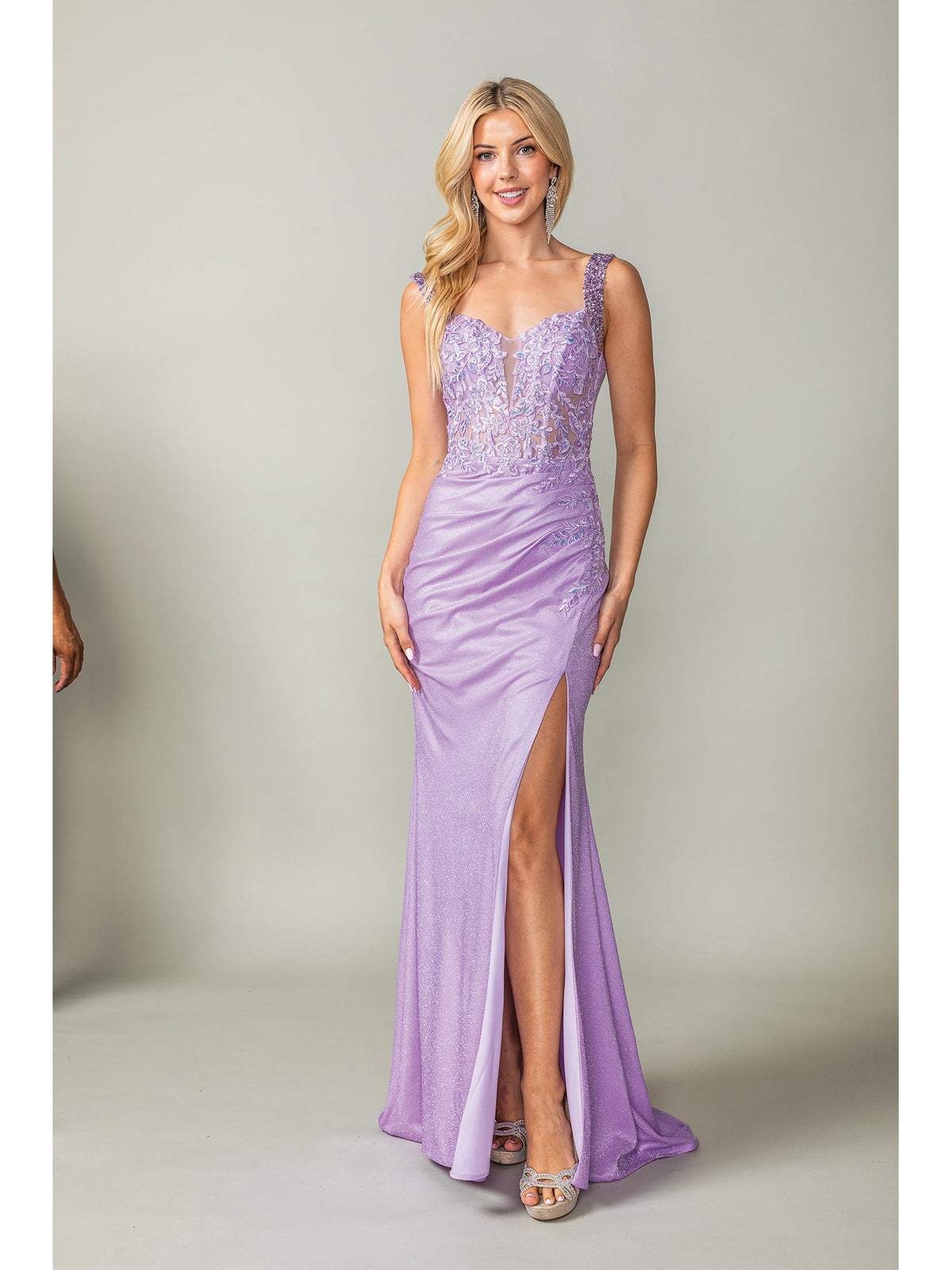 Dancing Queen 4400 prom dress in lilac, front view