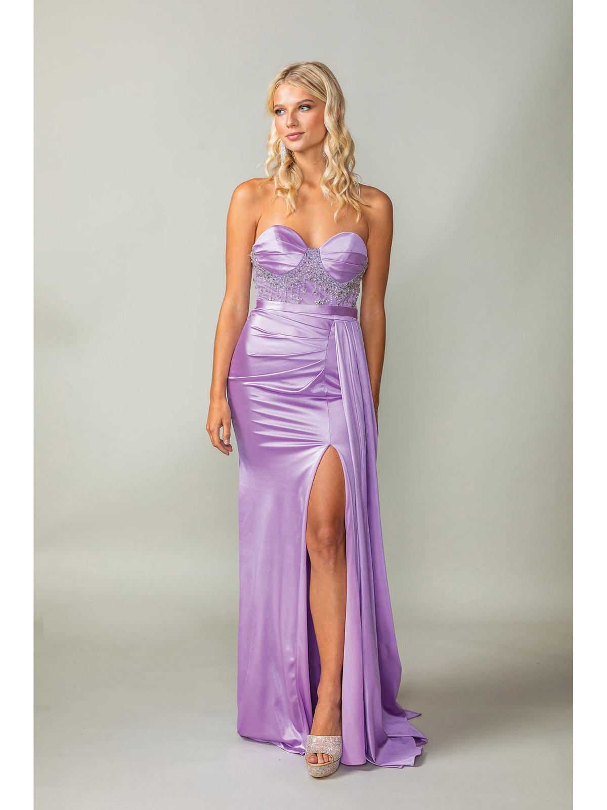 Dancing Queen 4414 prom dress in lilac, front view