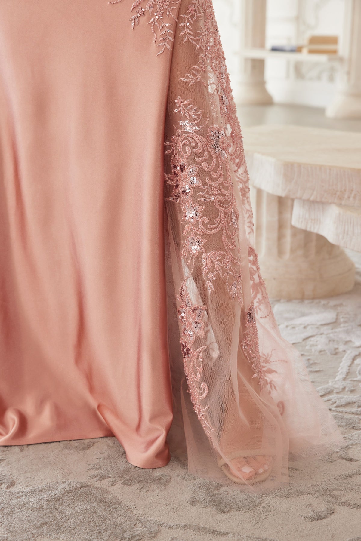 Adriana evening dress in Rose