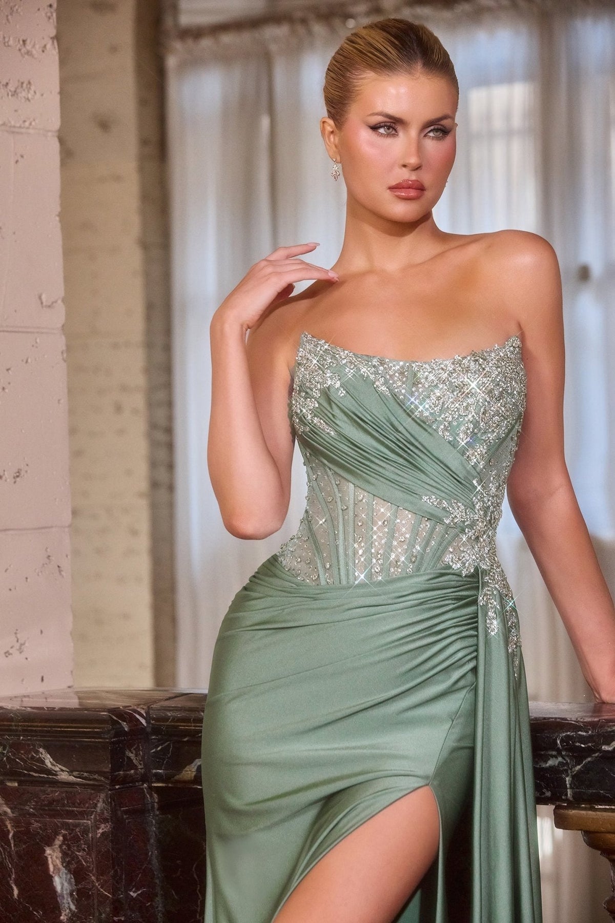 Aldana dress in Moss Green
