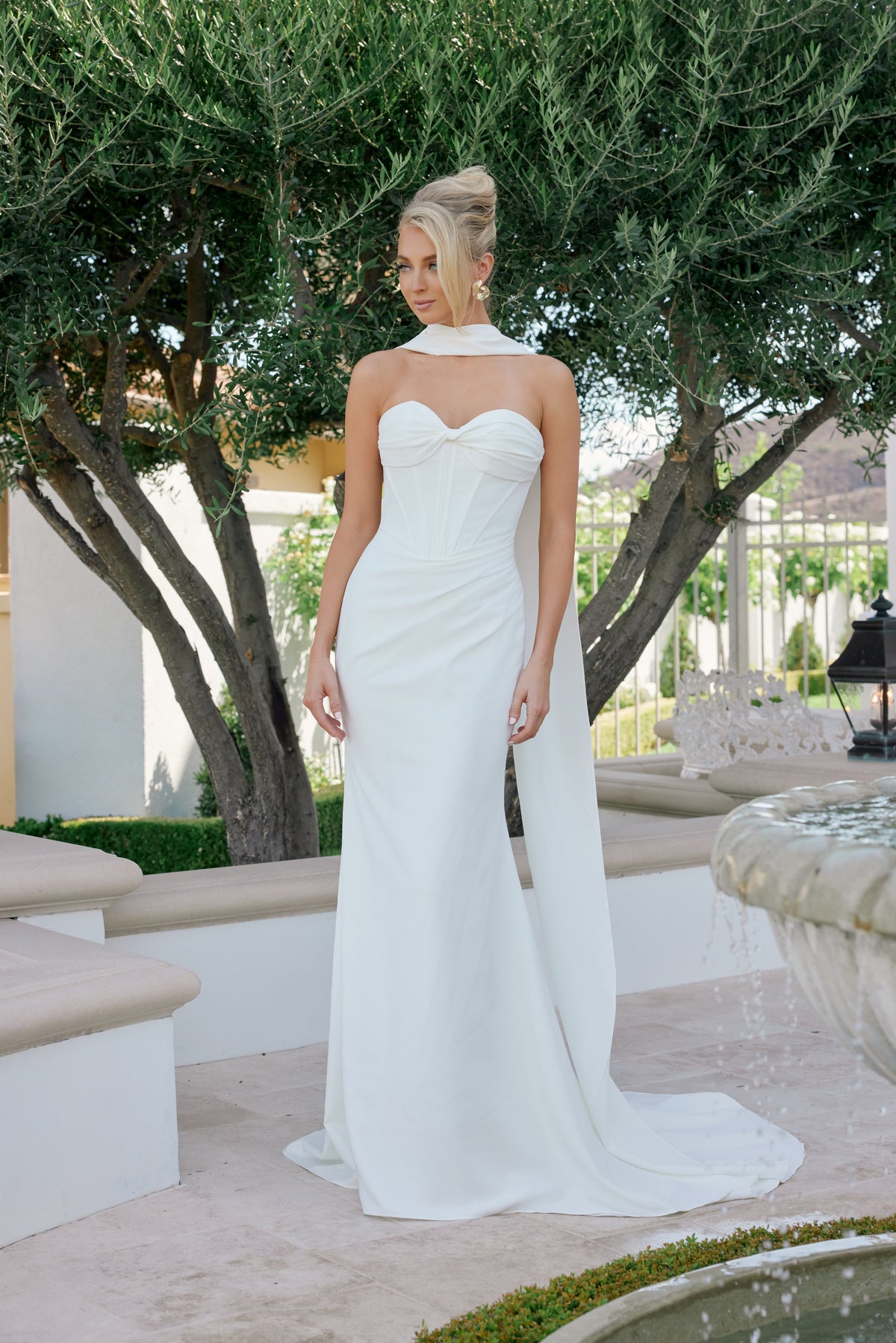 Anneliese wedding dress in Ivory