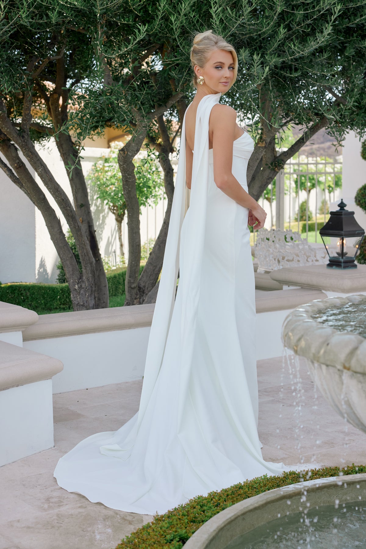 Anneliese wedding dress in Ivory