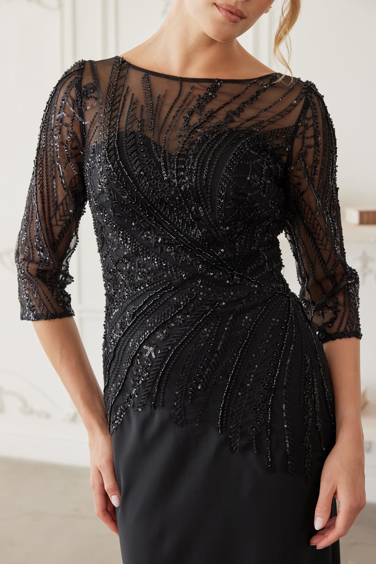 Aveline evening dress in Black