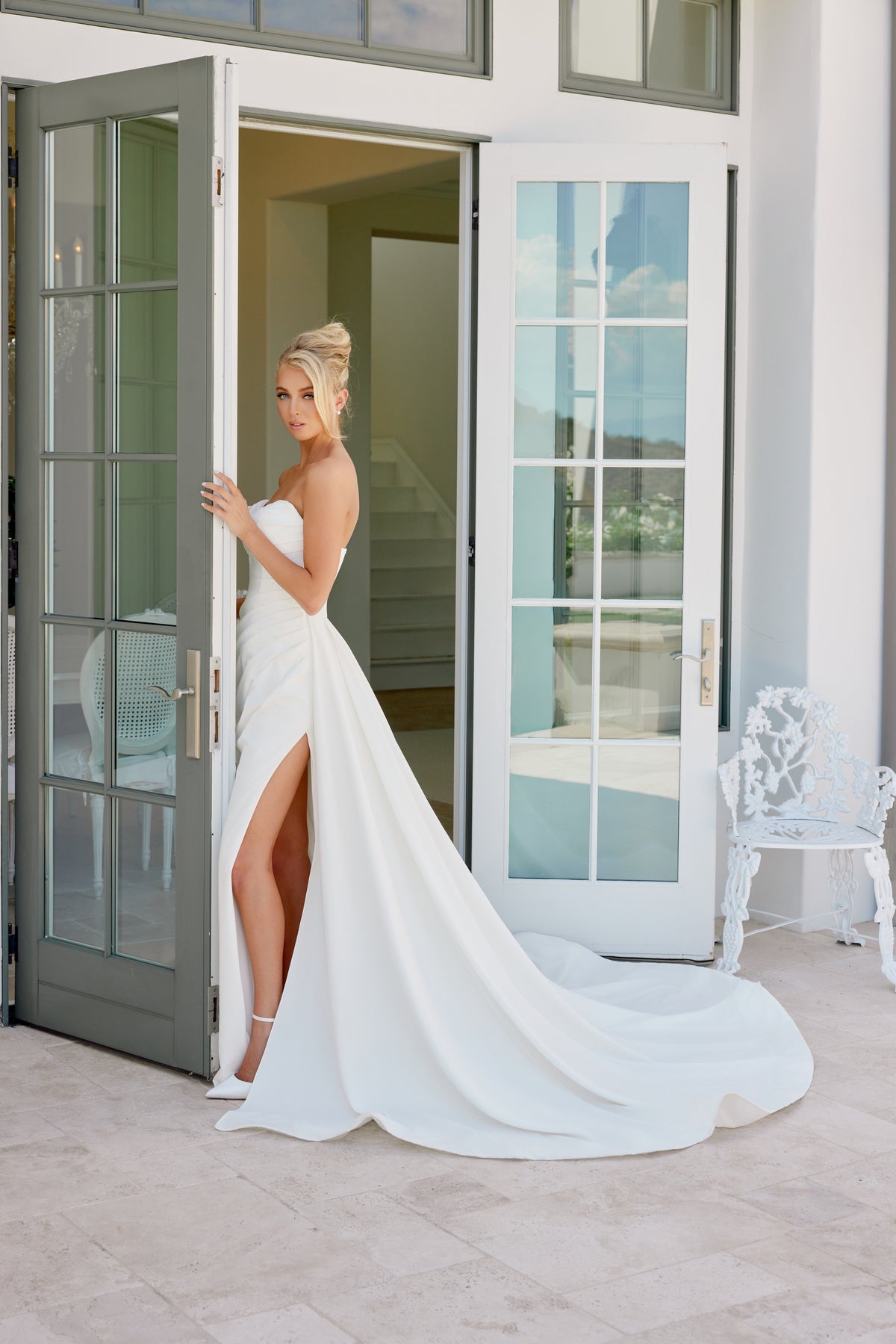 Donatella wedding dress in Ivory