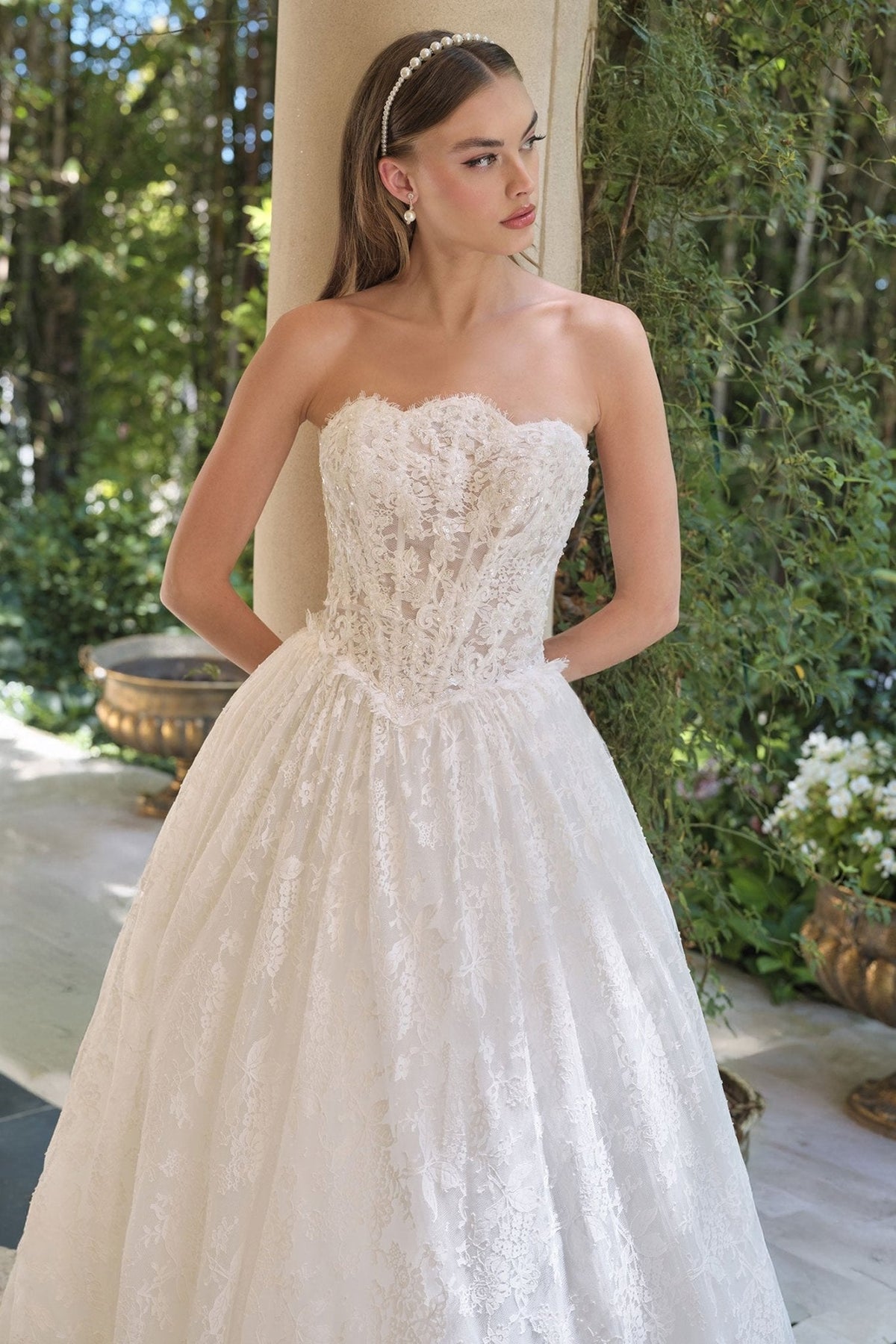 Enid wedding dress in Off White, view 4