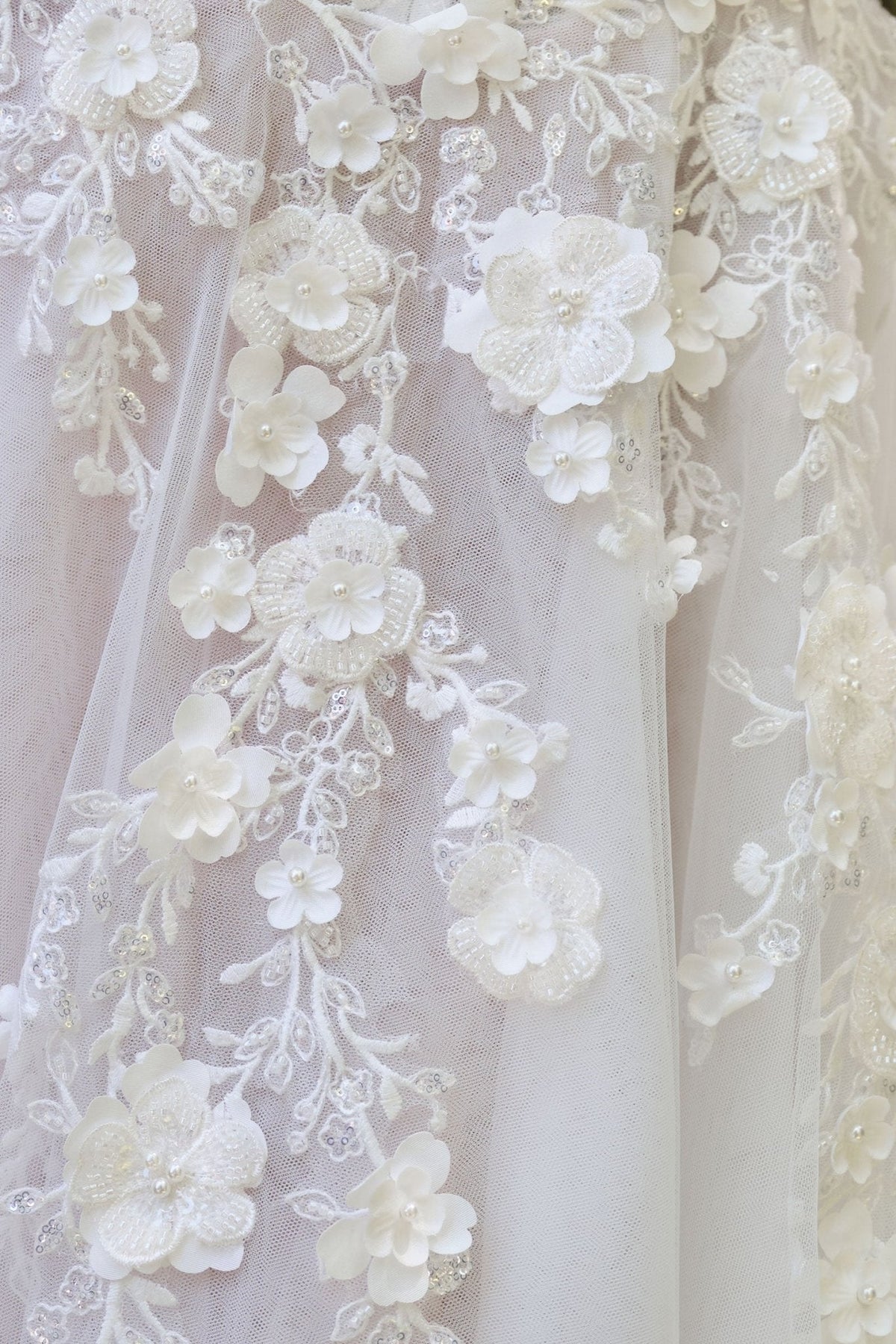 Eranthe wedding dress in Off White-Nude, view 5