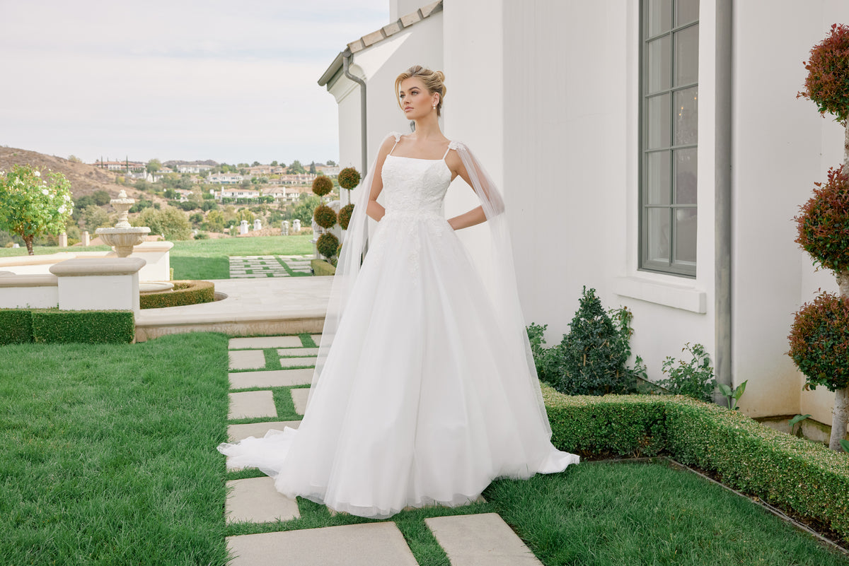 Graziella wedding dress in Diamond White