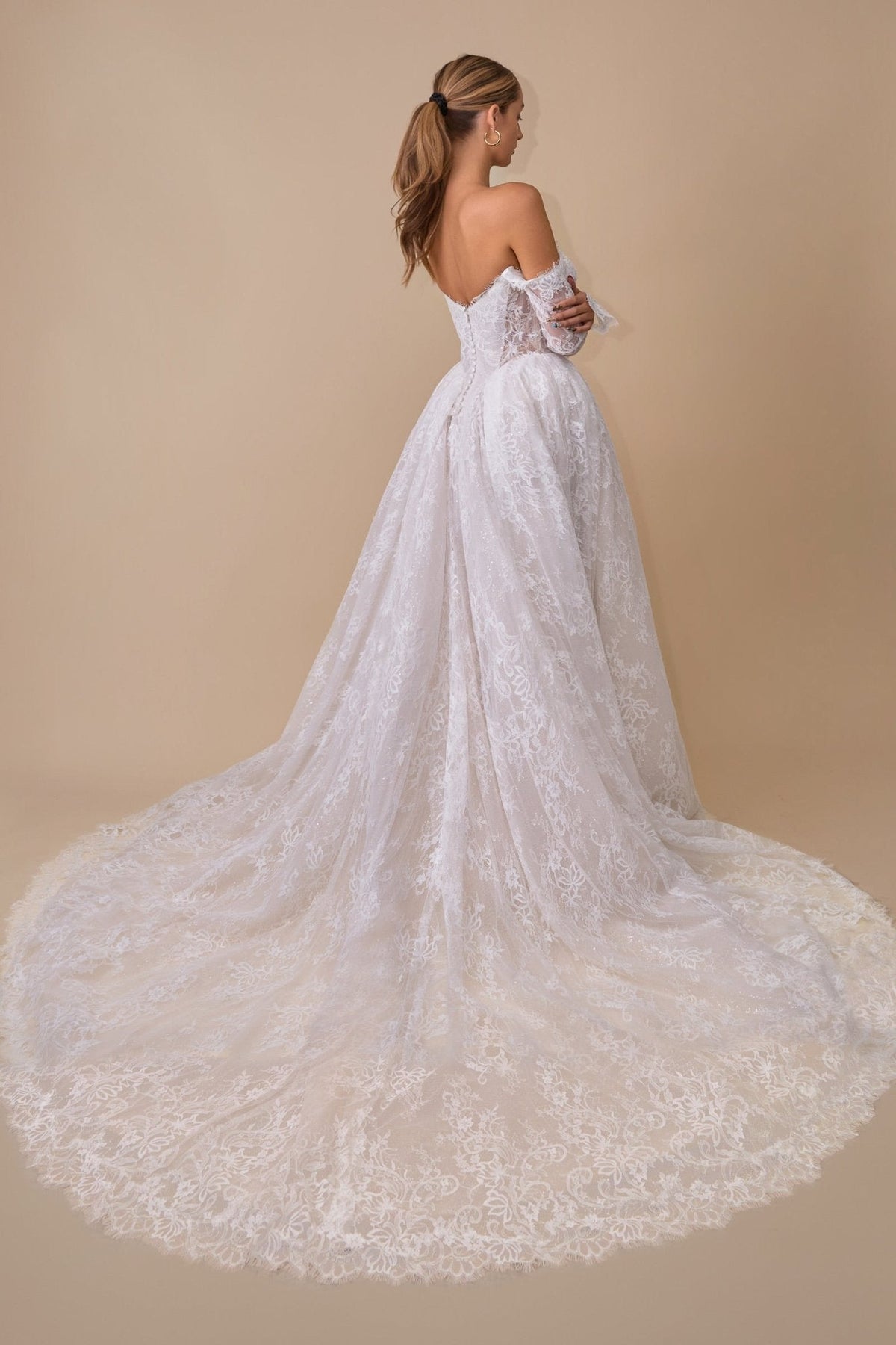 Imelda wedding dress in Off White, view 4