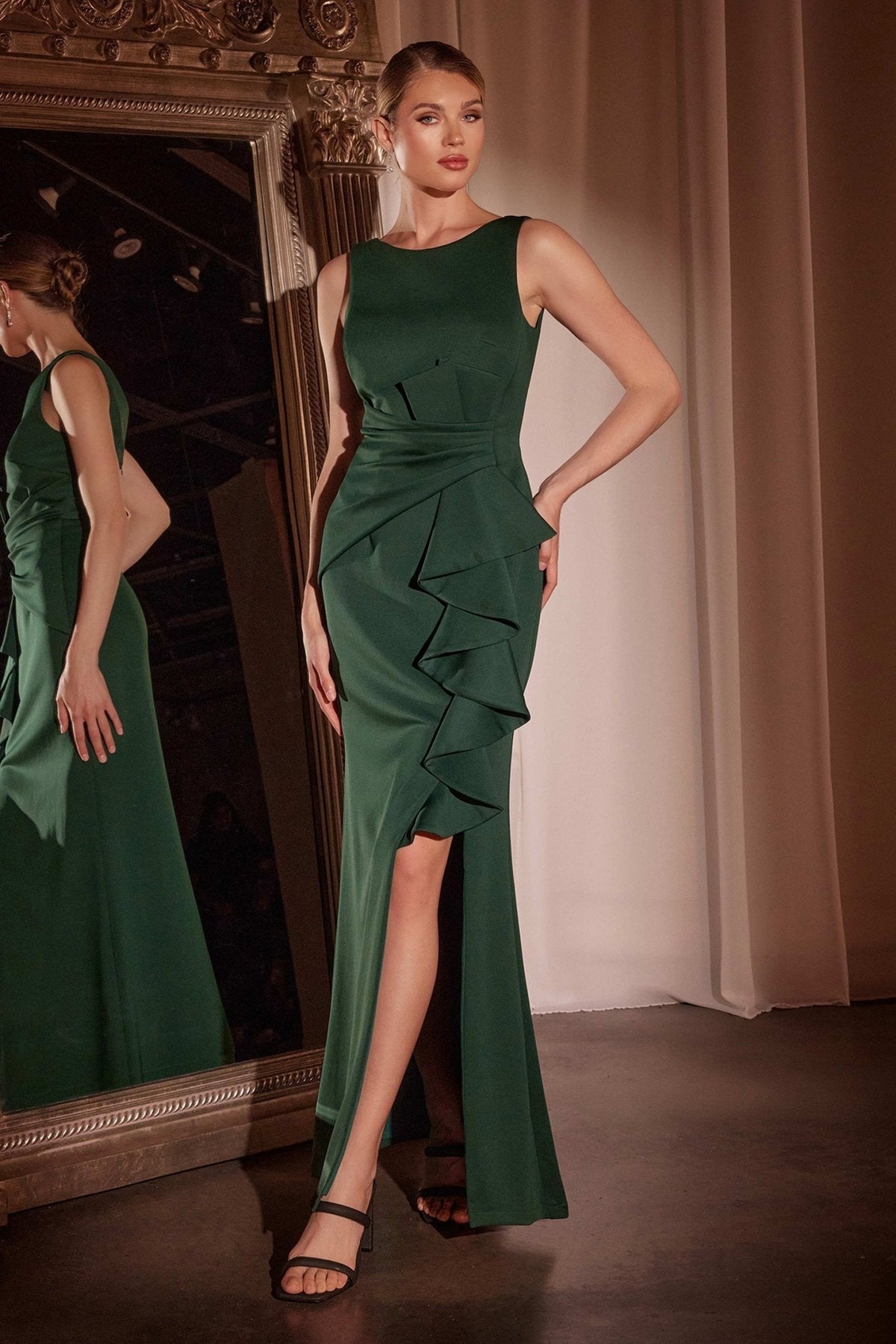Kira in Emerald — view 6