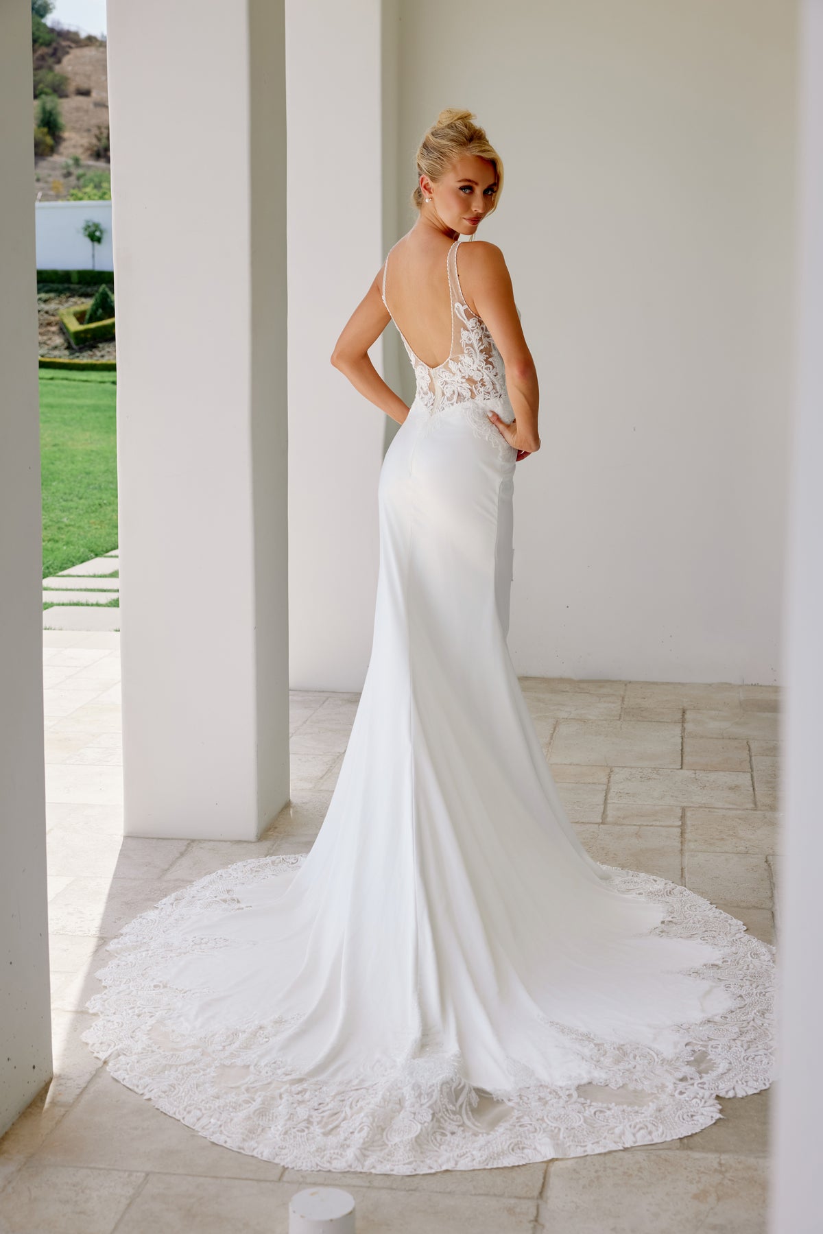 Leonora wedding dress in Diamond White