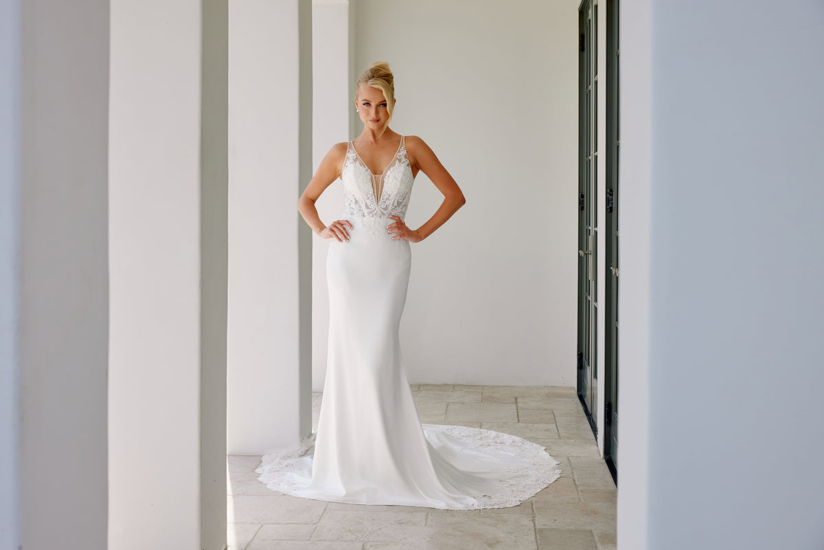 Leonora wedding dress in Diamond White