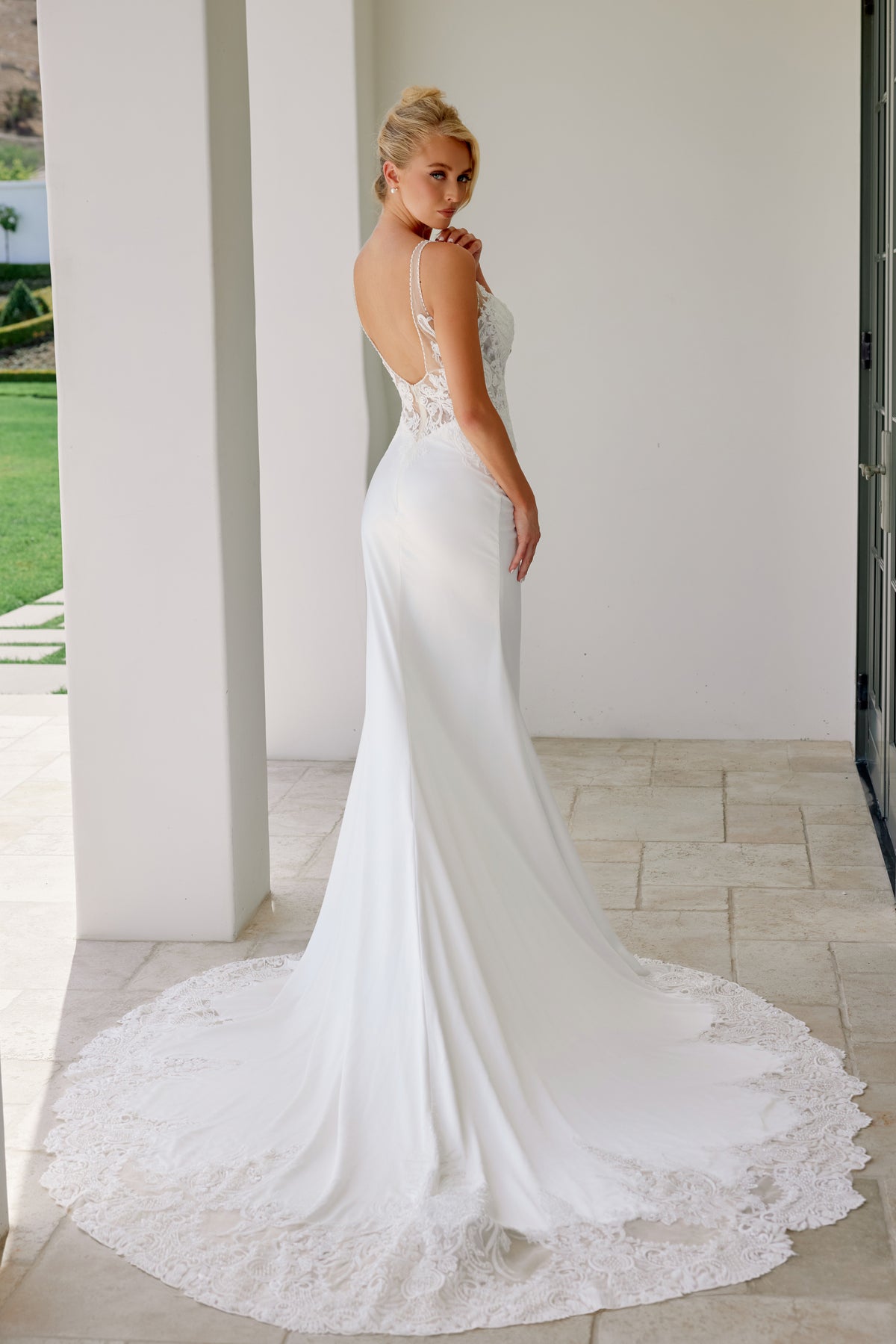 Leonora wedding dress in Diamond White