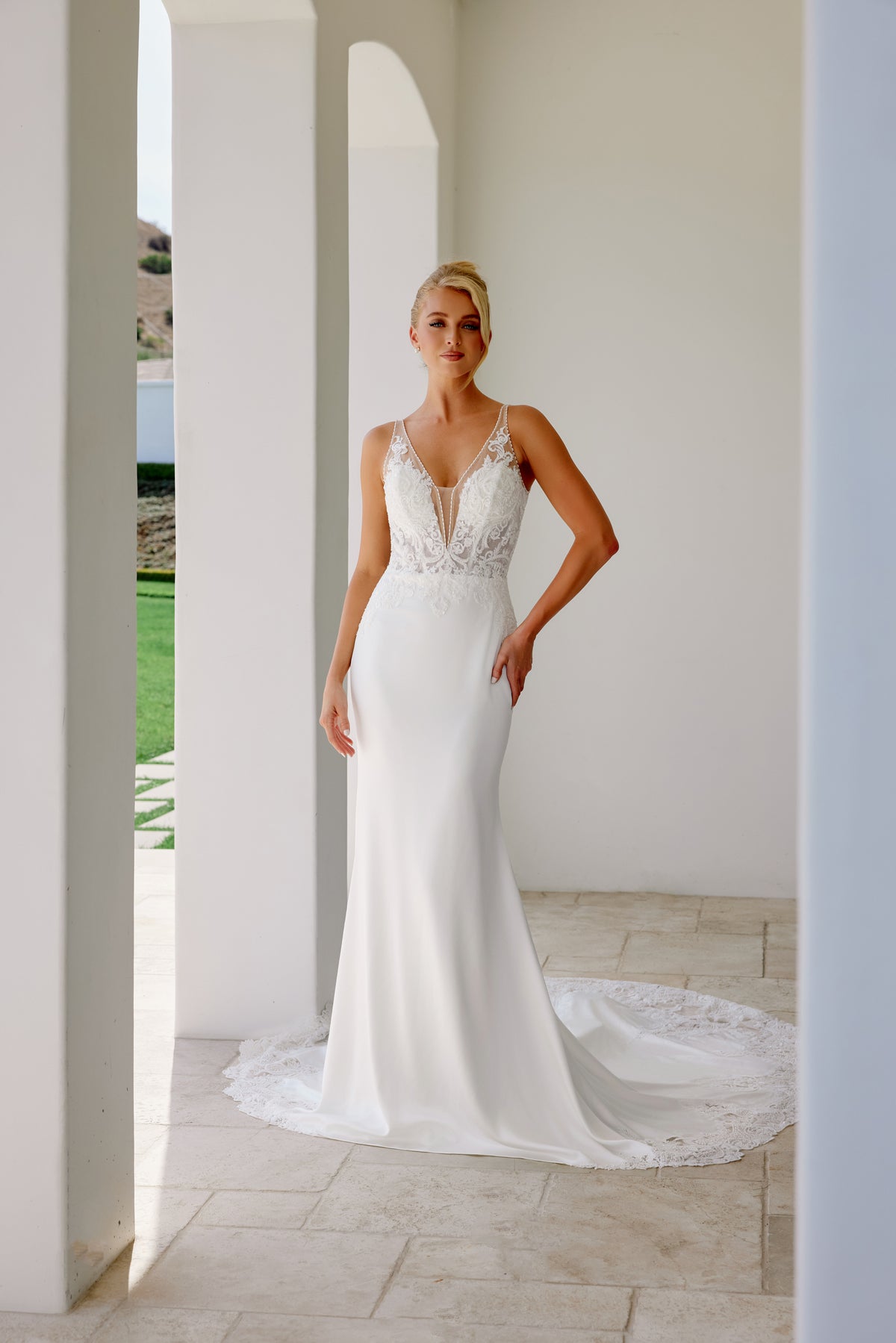 Leonora wedding dress in Diamond White