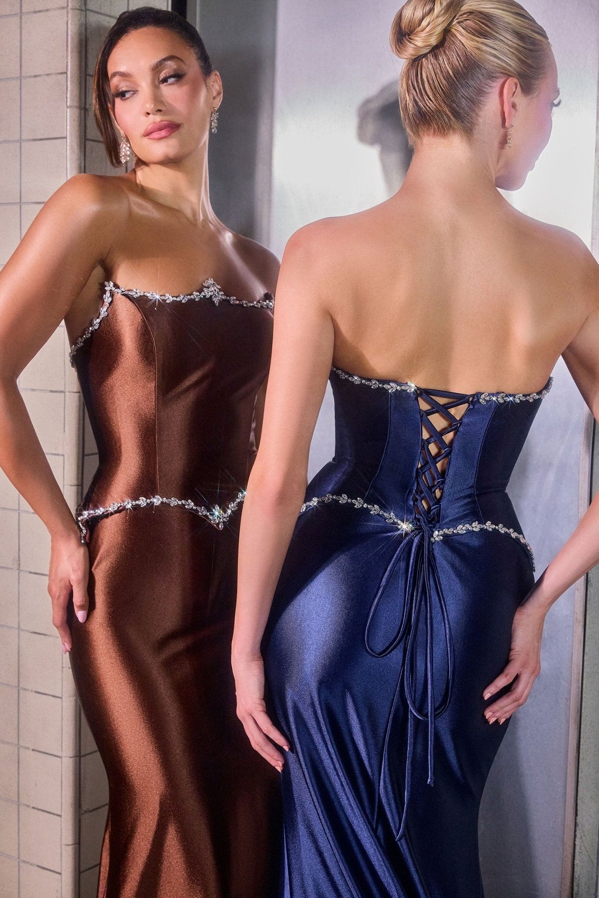 Linvingstone dress in Navy and Espresso — group view