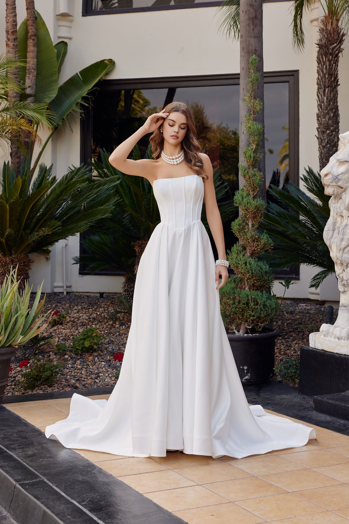 Nicoletta wedding dress in Diamond White