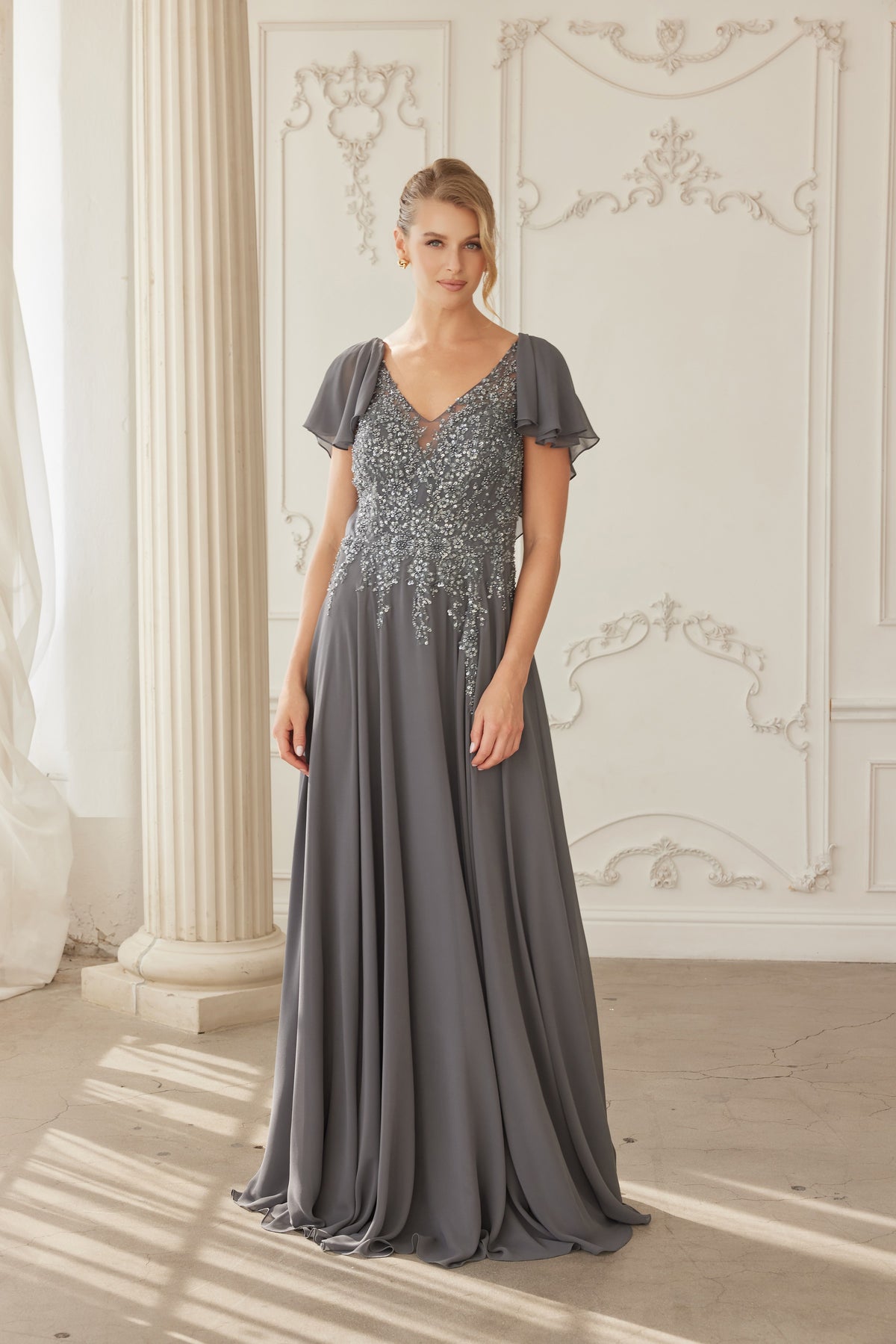 Noeline evening dress in Charcoal