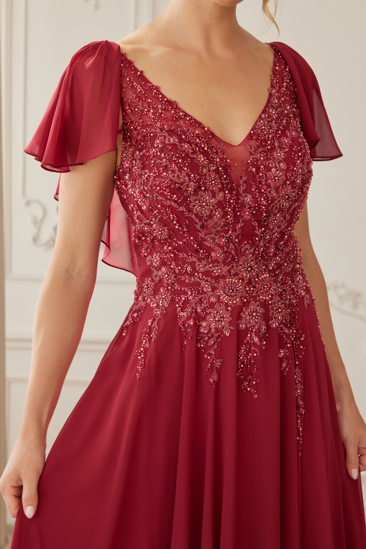 Noeline evening dress in Burgundy