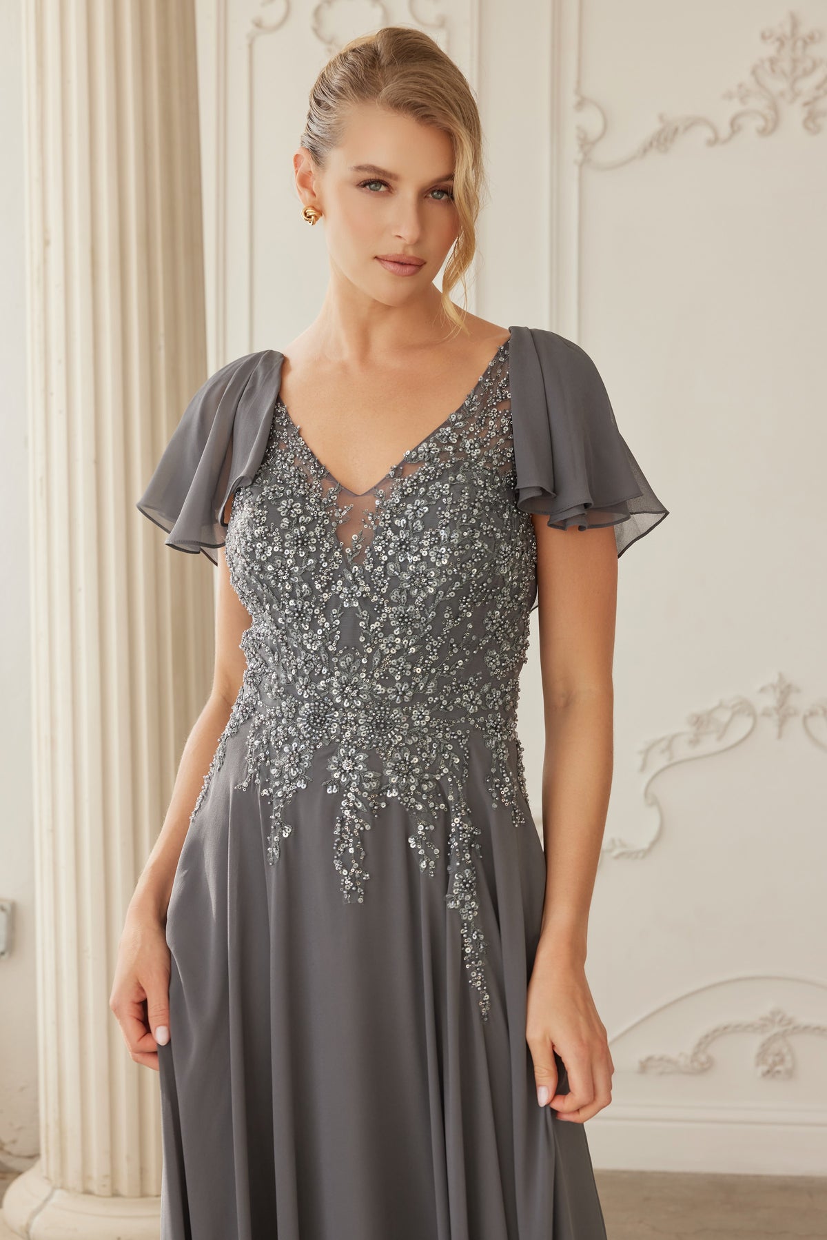 Noeline evening dress in Charcoal