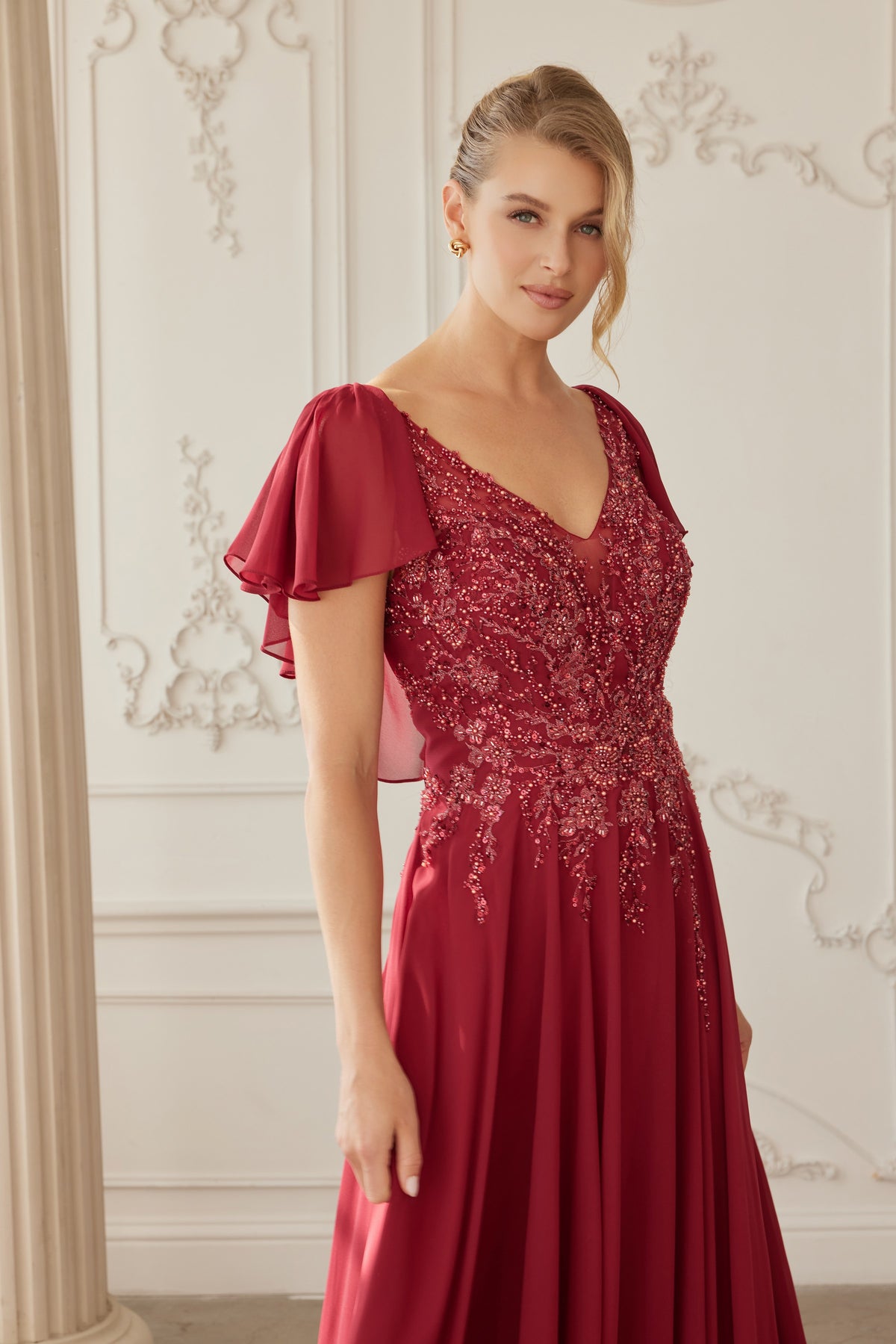 Noeline evening dress in Burgundy