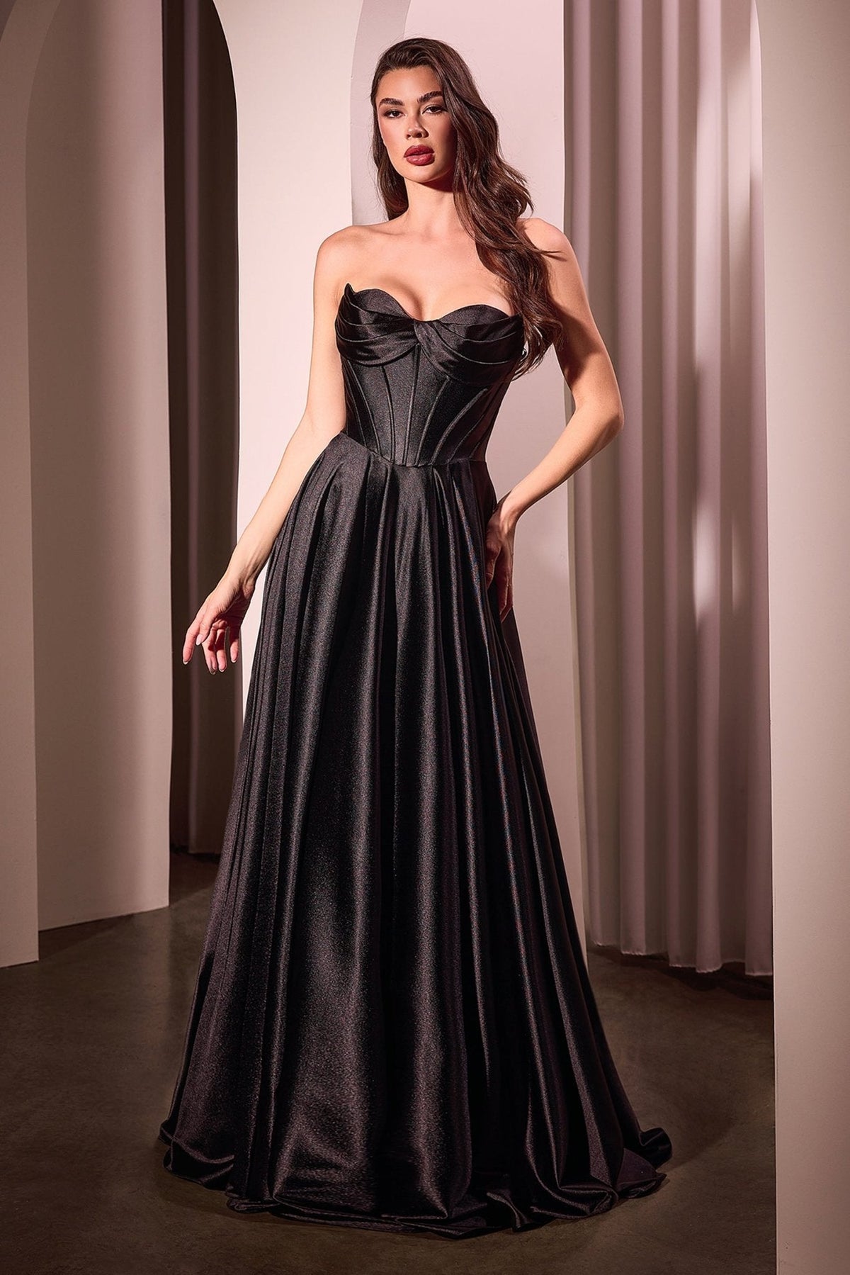 Oda dress in Black