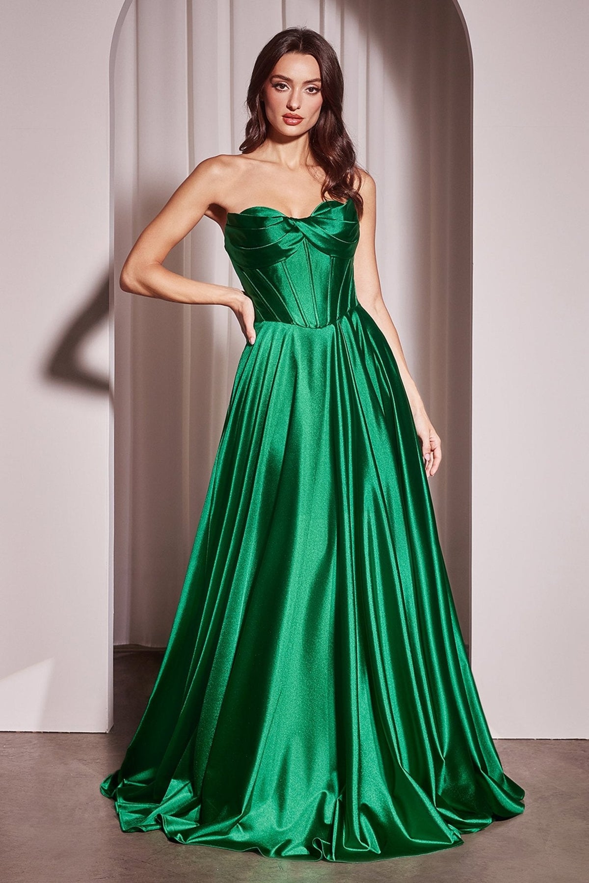 Oda dress in Emerald