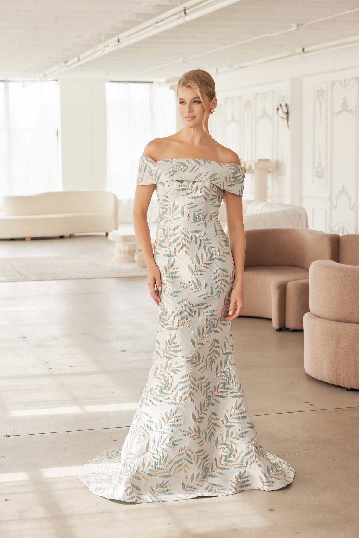 Oriane evening dress in Champagne