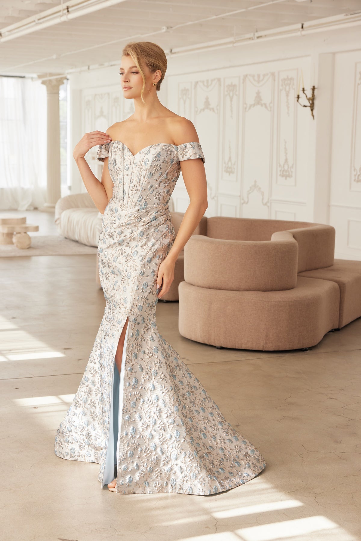 Romane evening dress in Silver / Blue
