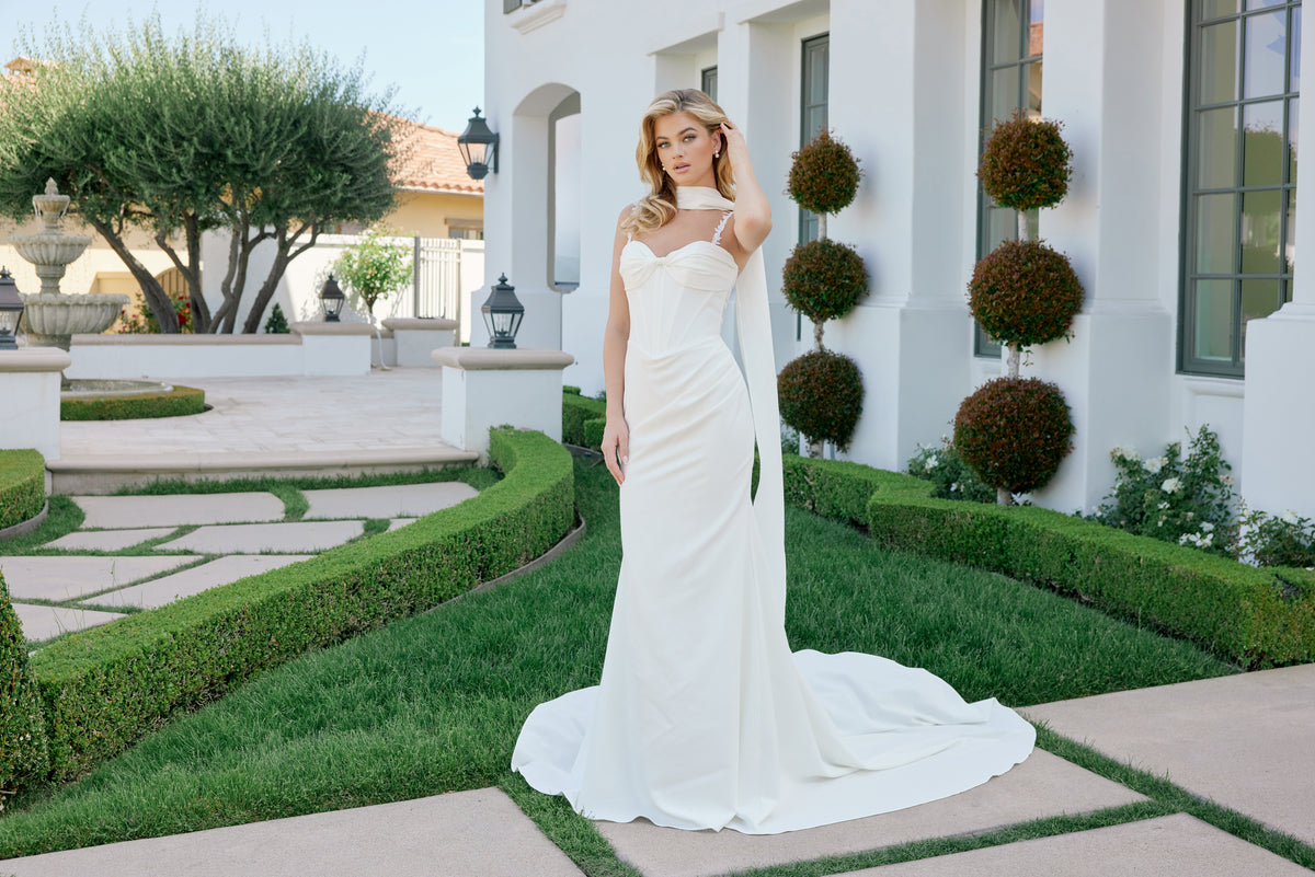 Serenella wedding dress in Ivory