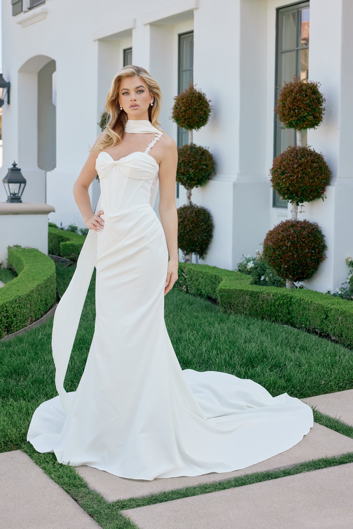 Serenella wedding dress in Ivory