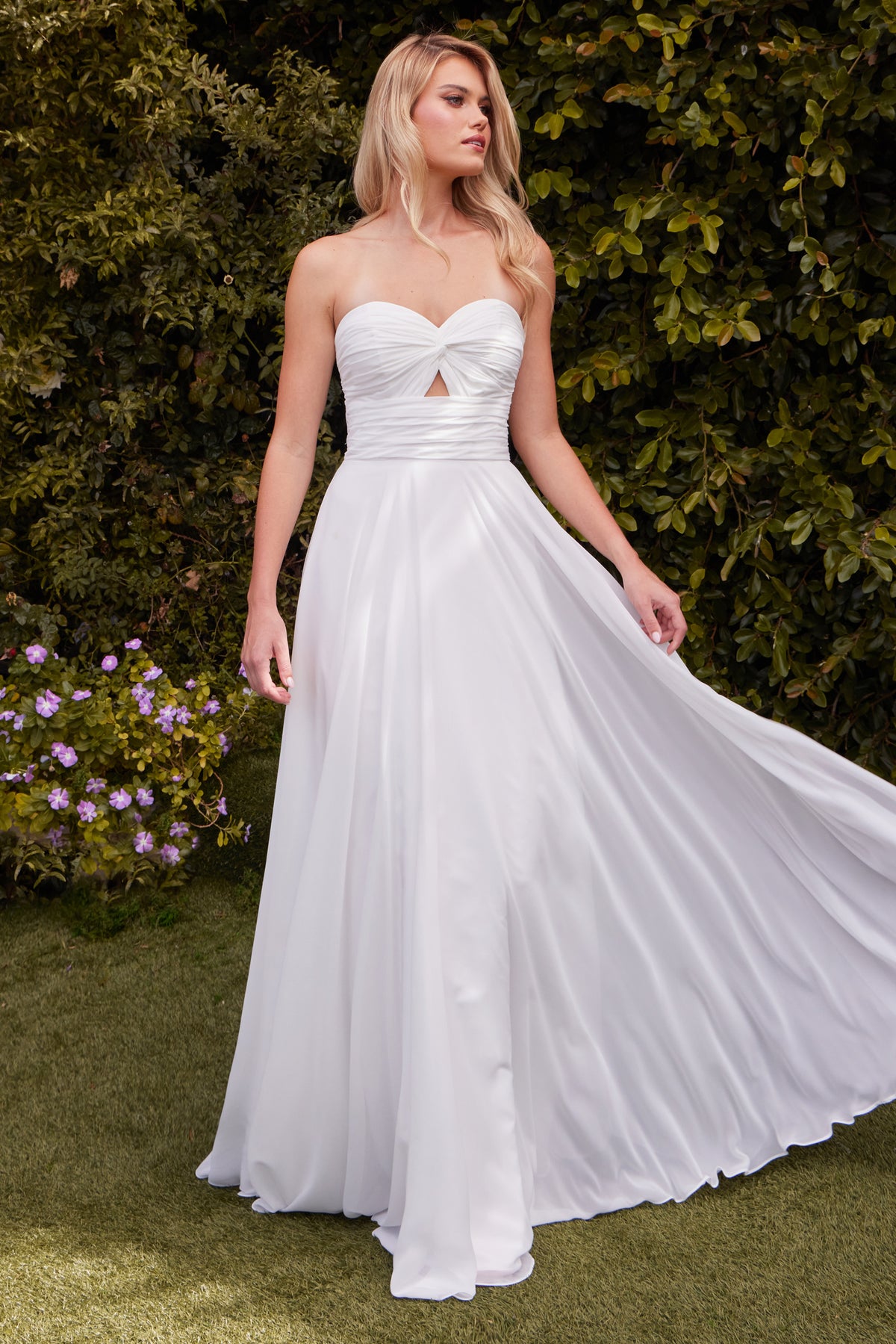 Valentina — Off White — LaDivine 7435W