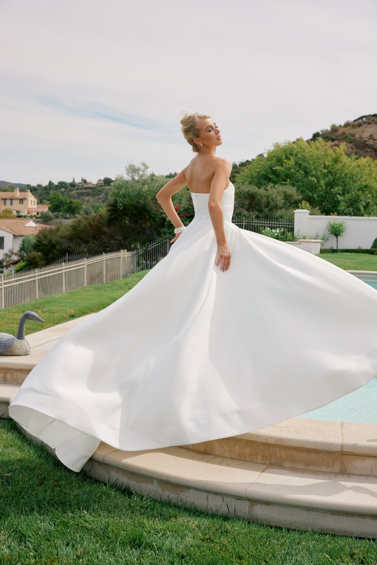 Teresa wedding dress in Diamond White