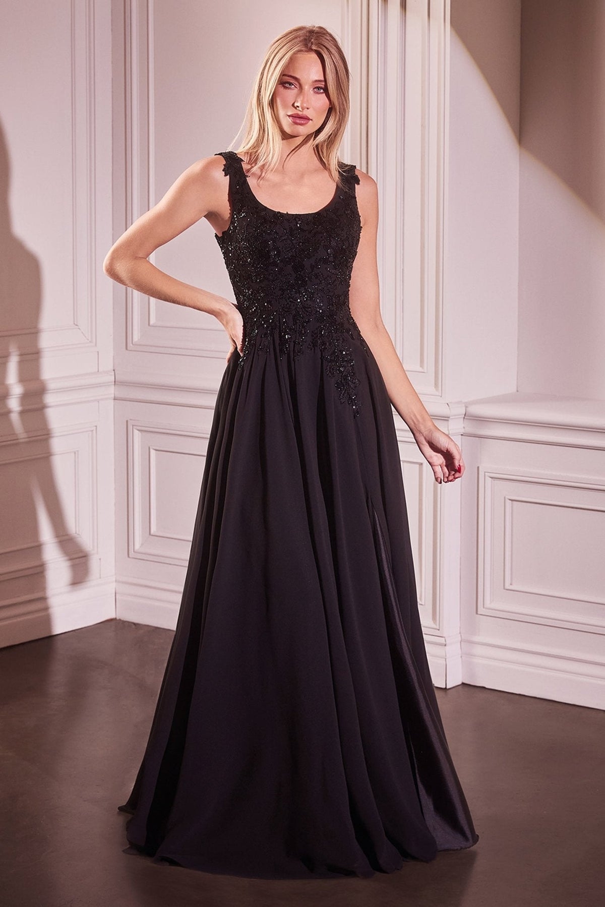 Vala in Black — view 7